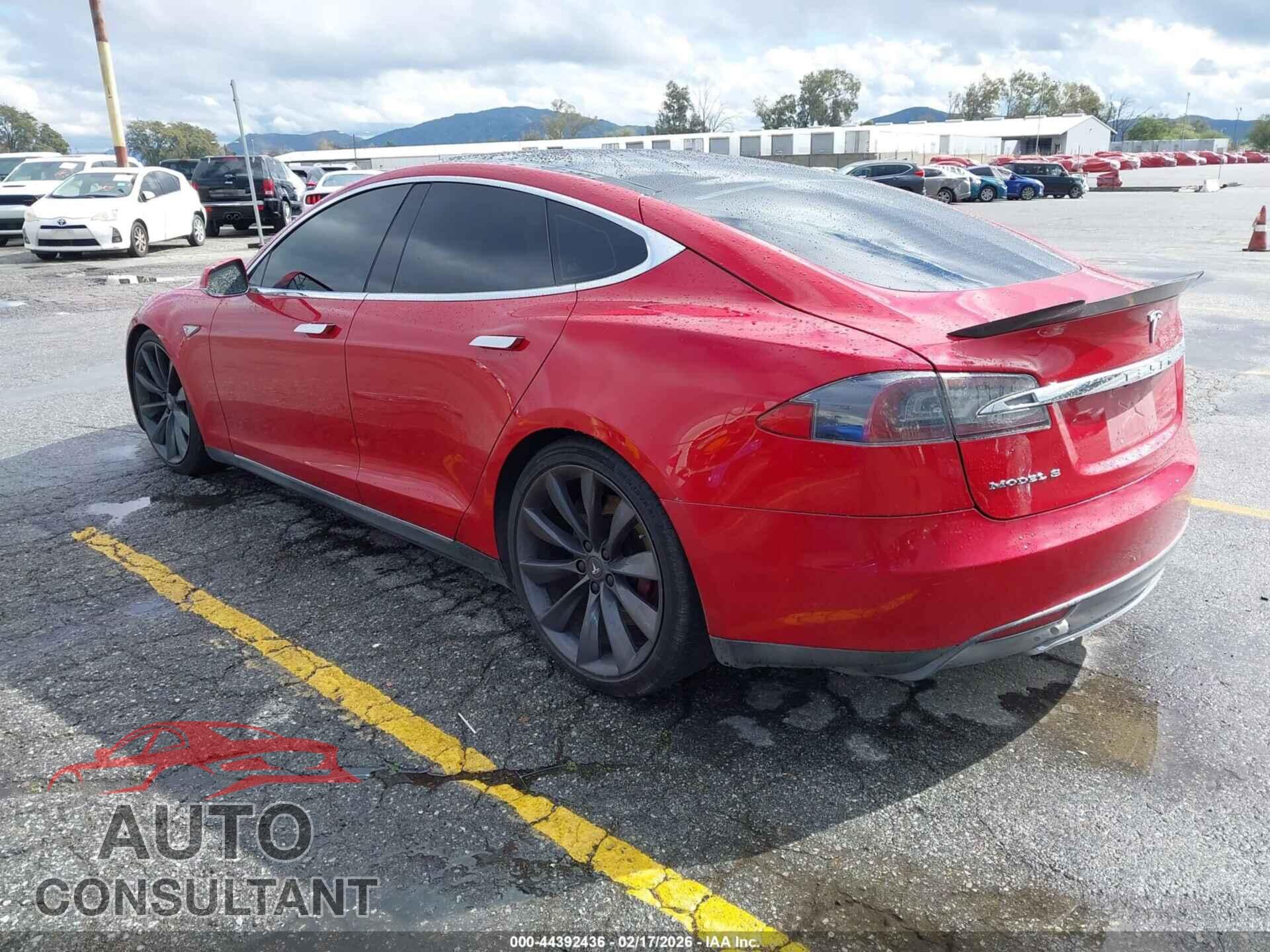 TESLA MODEL S 2013 - 5YJSA1CPXDFP09014