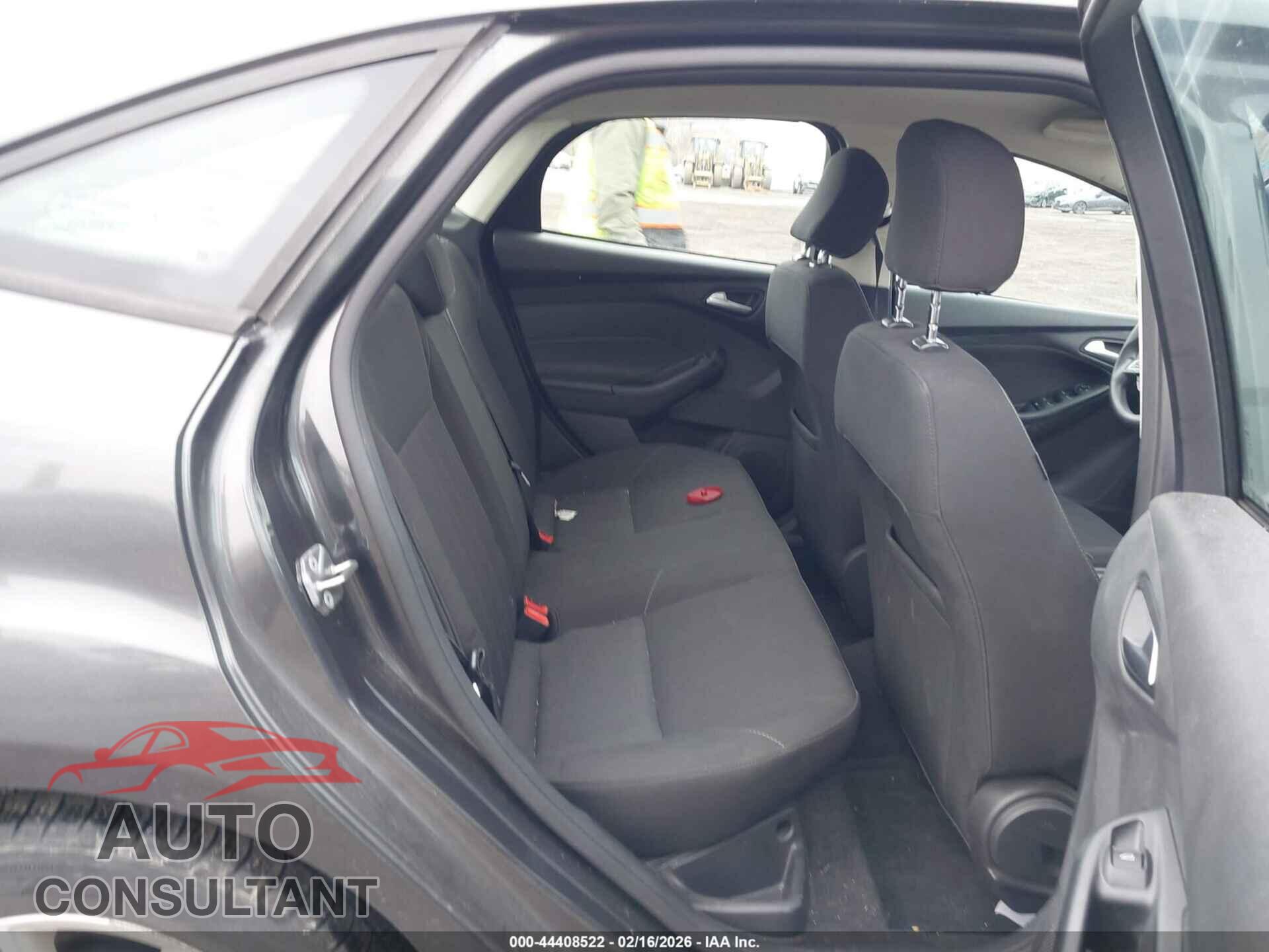 FORD FOCUS 2017 - 1FADP3F25HL316811