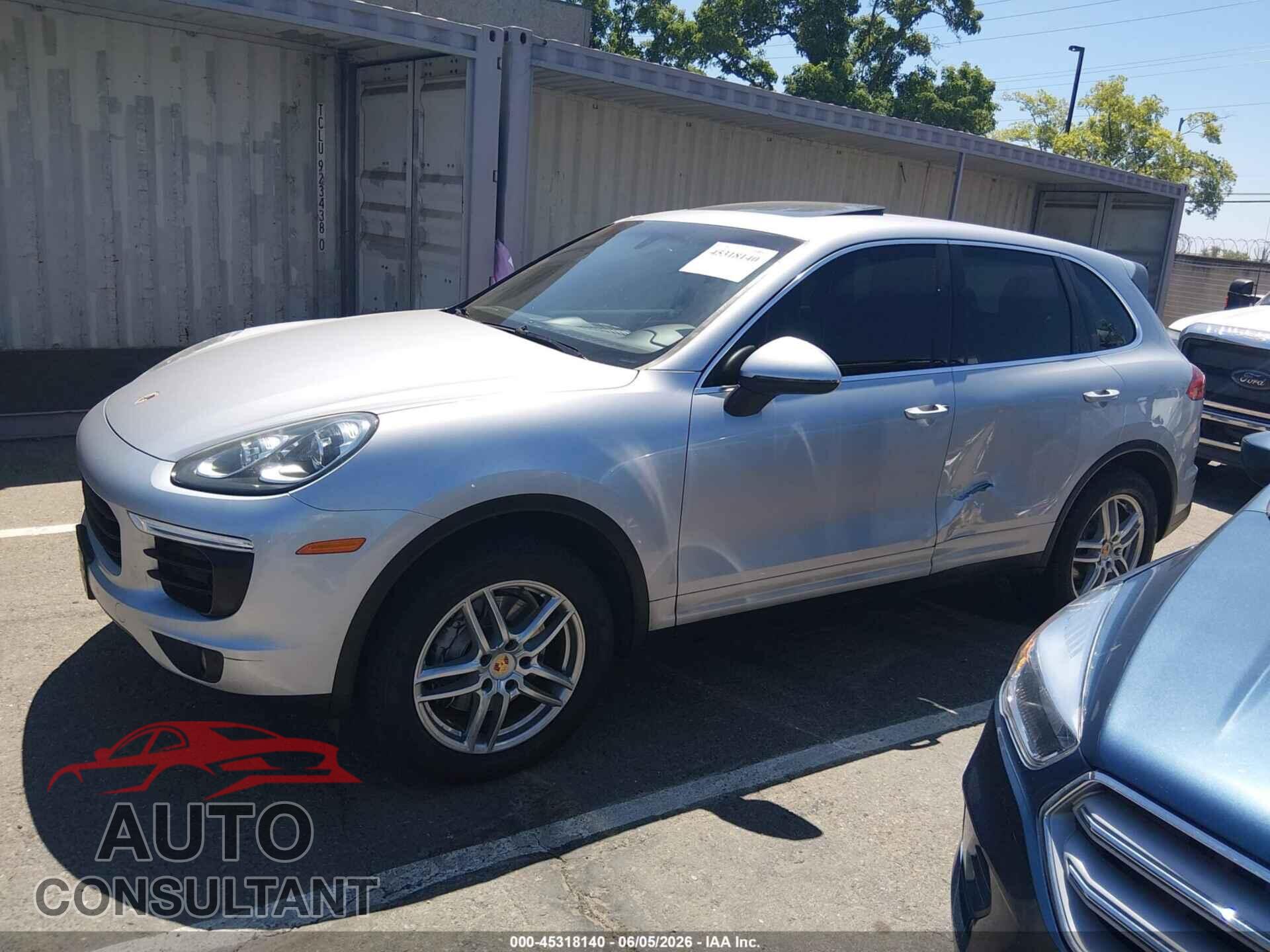 PORSCHE CAYENNE 2016 - WP1AA2A25GLA04887