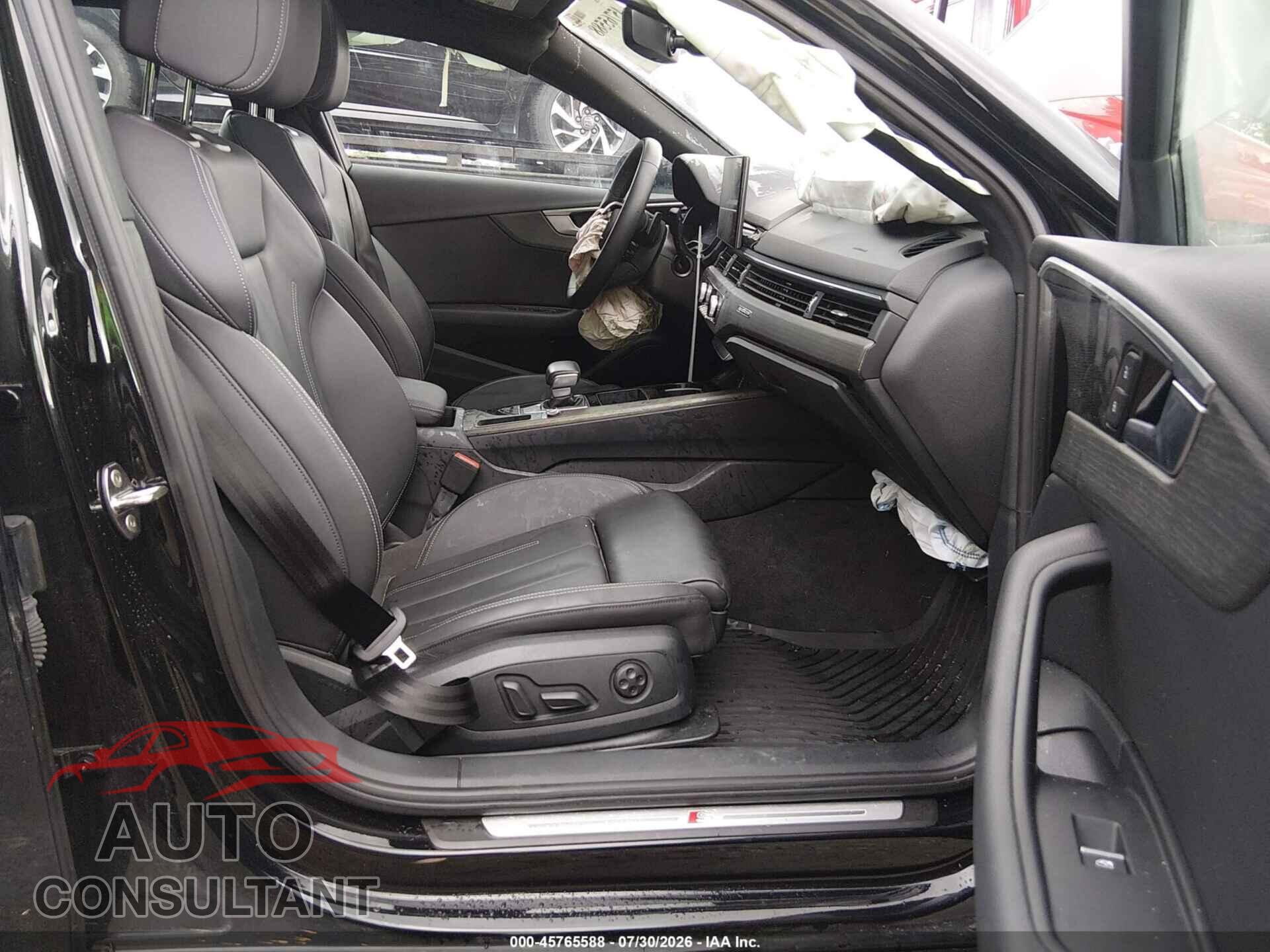 AUDI A4 2021 - WAUDAAF42MA061376