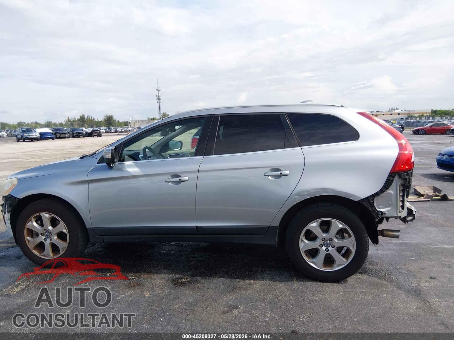 VOLVO XC60 2013 - YV4952DZ2D2407564