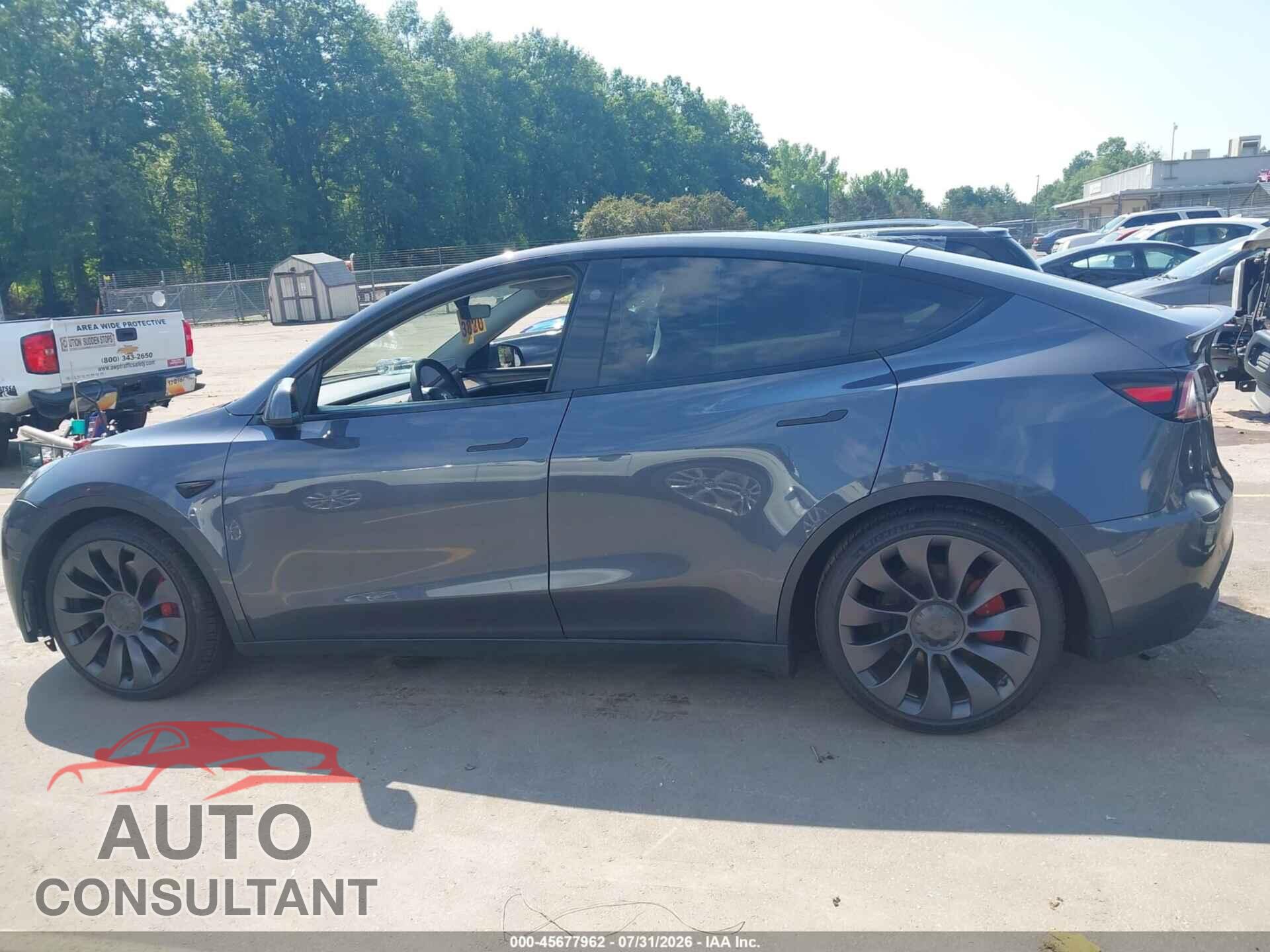 TESLA MODEL Y 2023 - 7SAYGDEF2PF808948