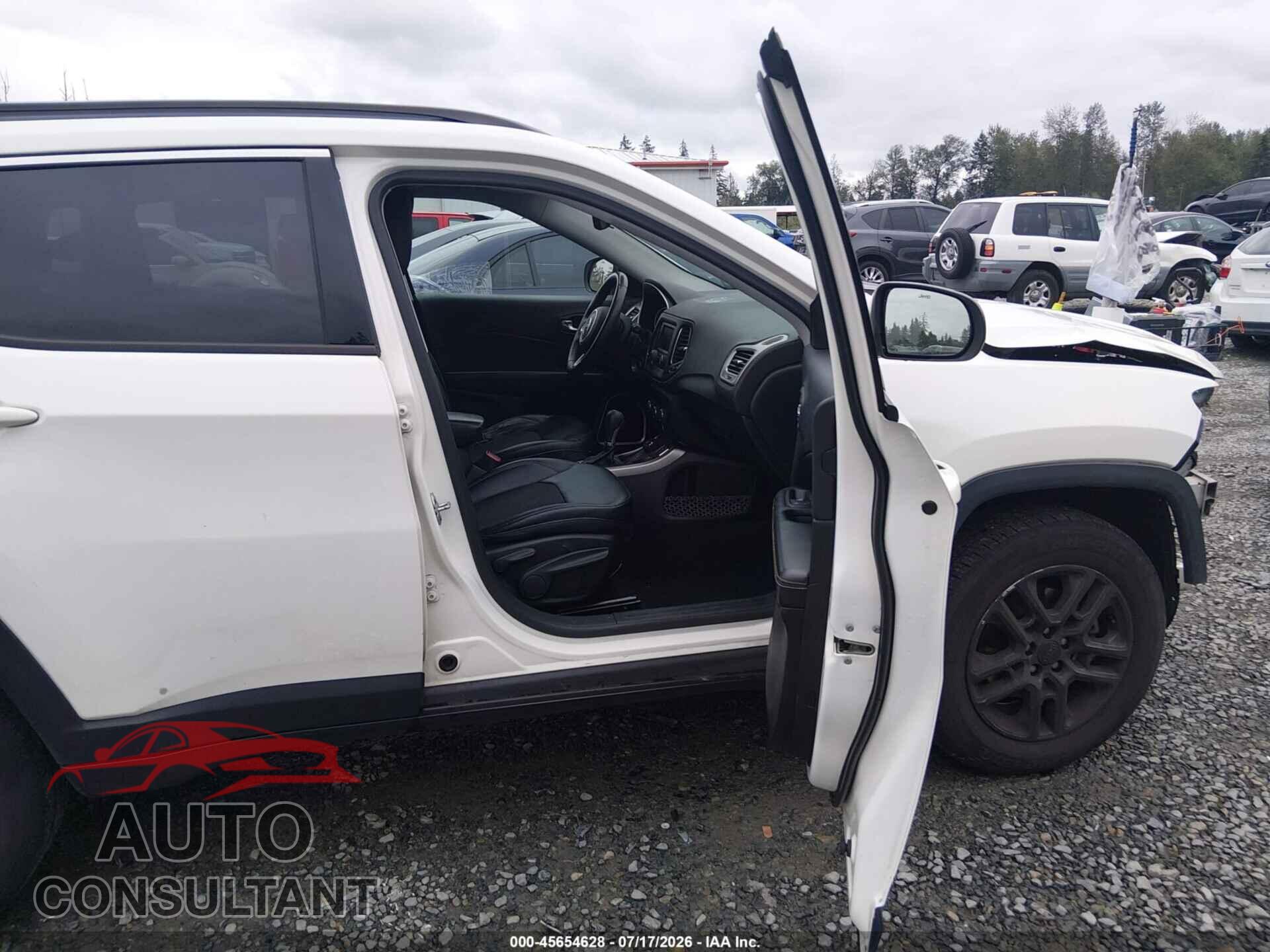 JEEP COMPASS 2017 - 3C4NJDBB0HT611122