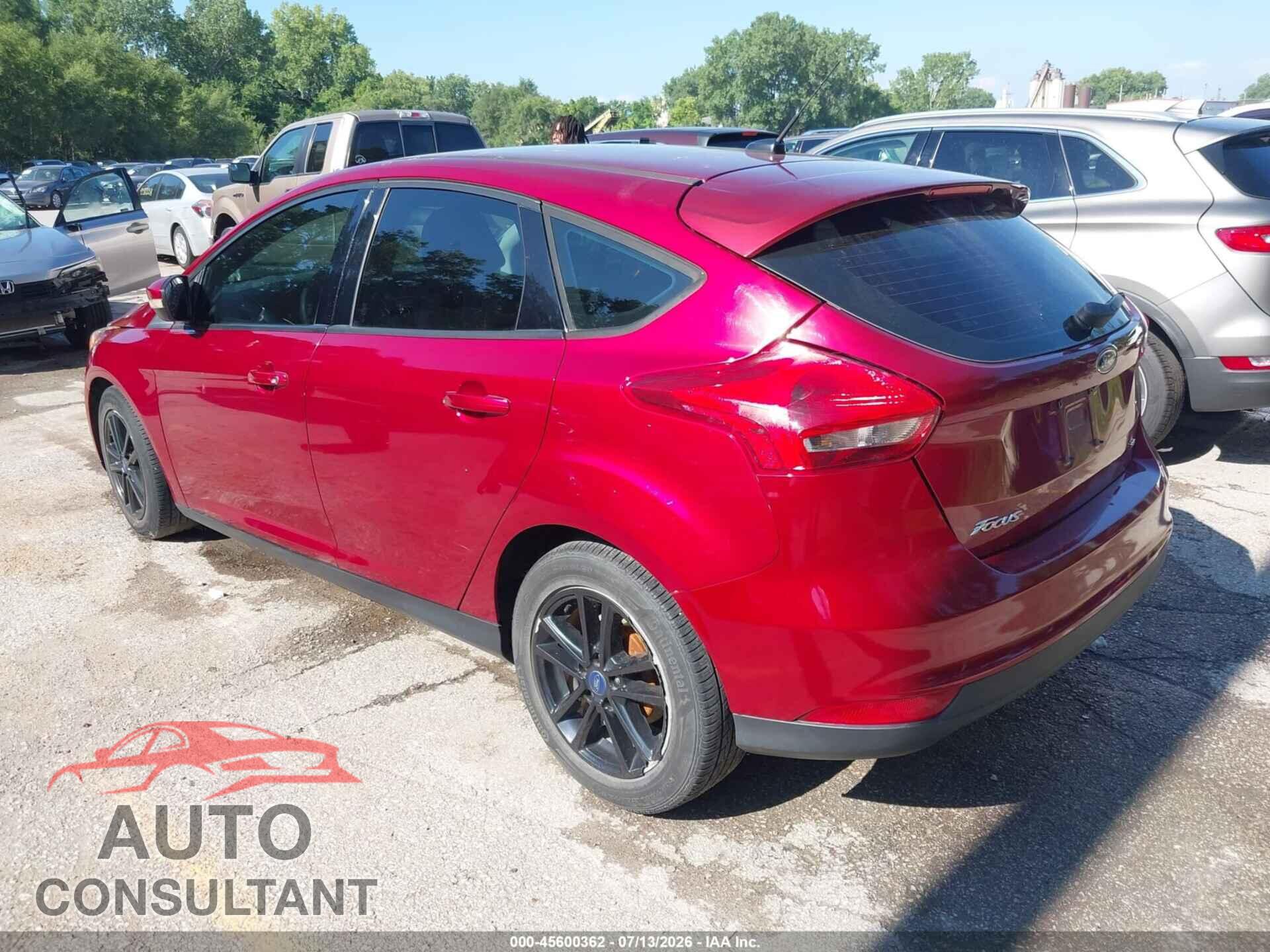 FORD FOCUS 2017 - 1FADP3K26HL342789