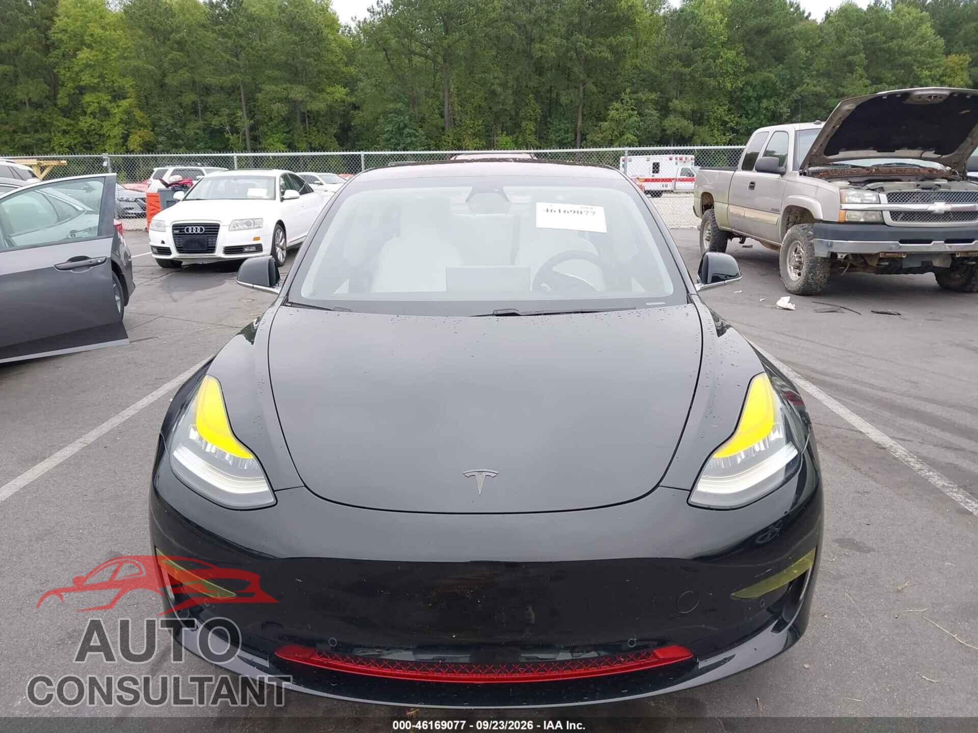 TESLA MODEL 3 2019 - 5YJ3E1EB0KF192443