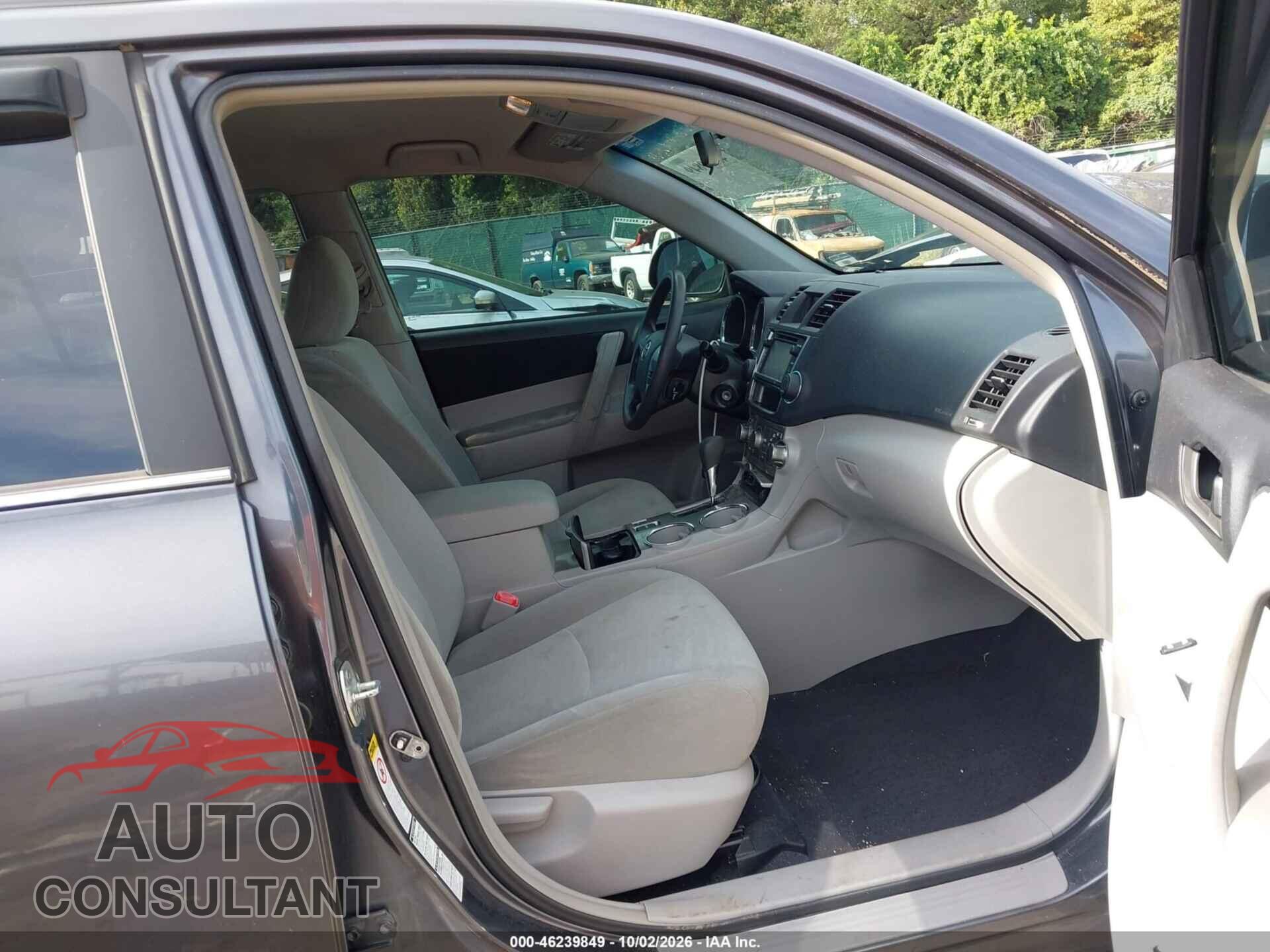 TOYOTA HIGHLANDER 2013 - 5TDBK3EH8DS228902