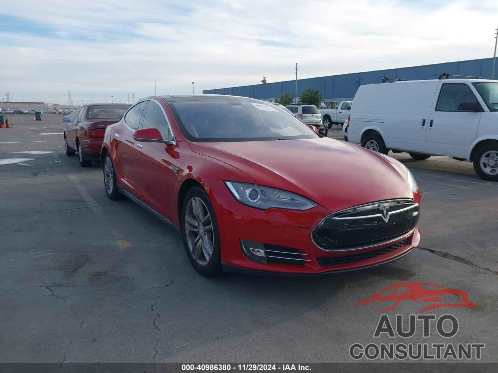 TESLA MODEL S 2013 - 5YJSA1CG8DFP15622