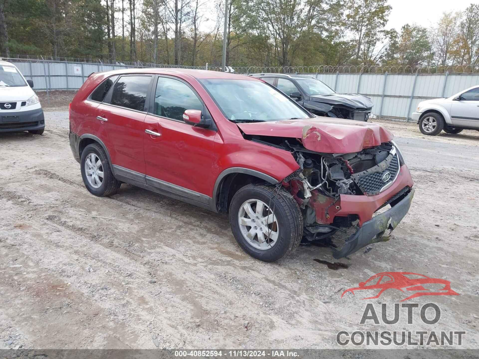 KIA SORENTO 2011 - 5XYKT3A19BG075351