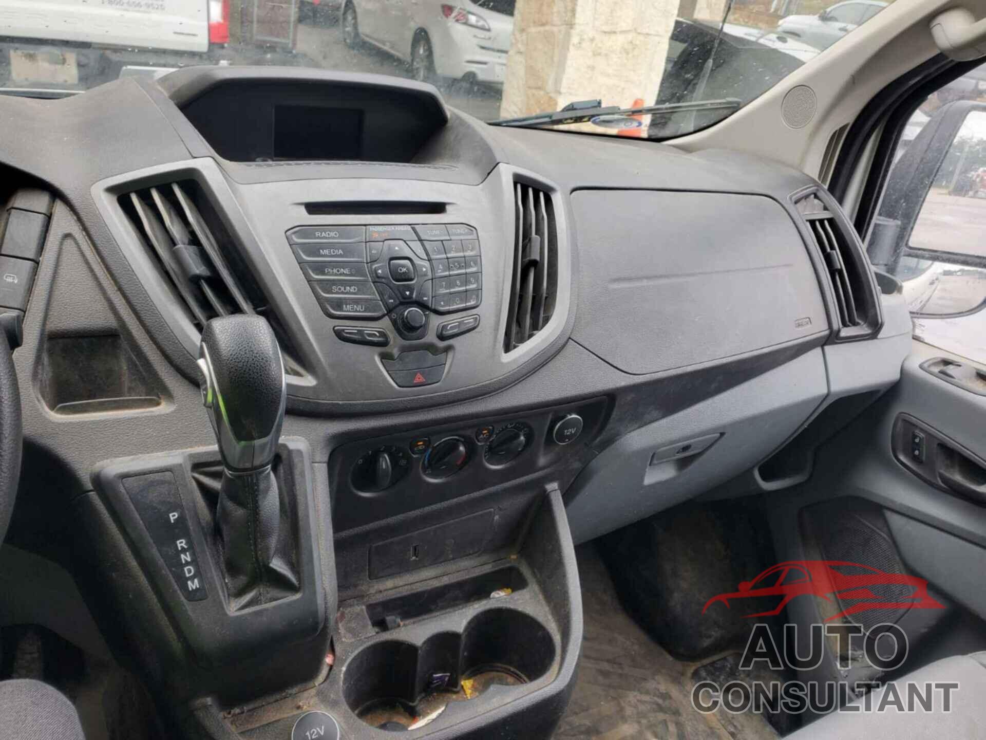 FORD TRANSIT-250 2018 - 1FTYR1CM5JKA69818