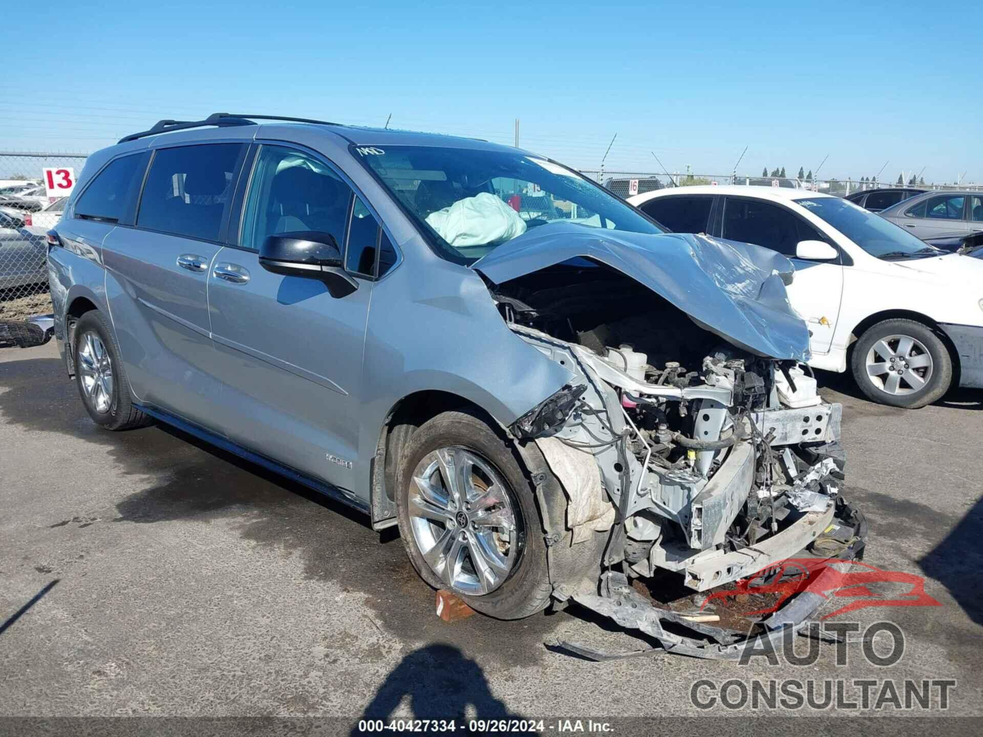 TOYOTA SIENNA 2021 - 5TDXSKFC7MS027270