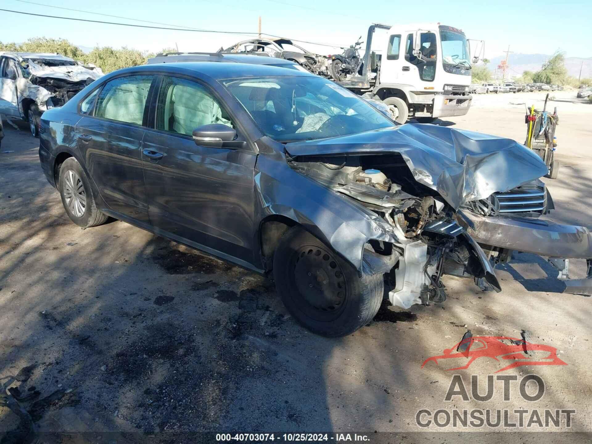 VOLKSWAGEN PASSAT 2014 - 1VWAT7A35EC071467