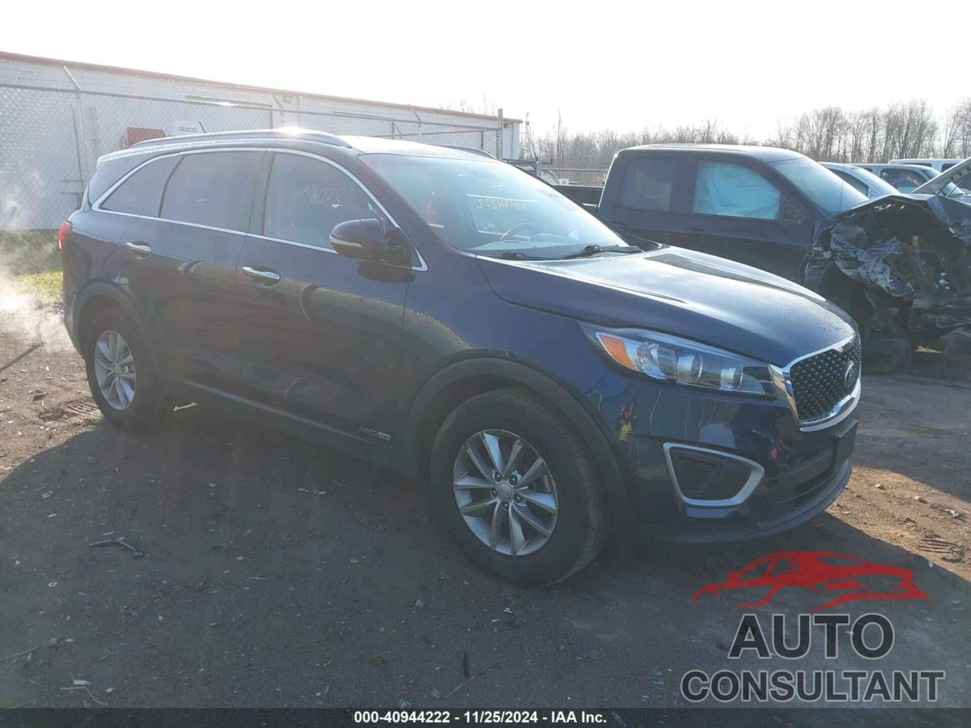 KIA SORENTO 2017 - 5XYPGDA57HG322457