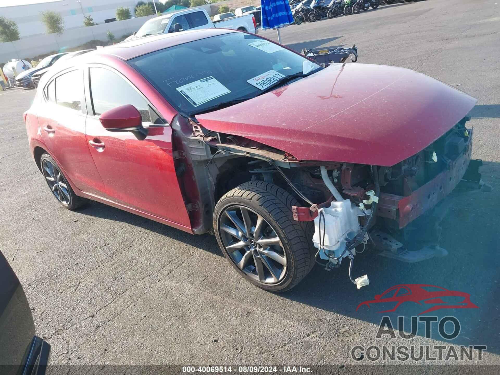 MAZDA MAZDA3 2018 - 3MZBN1M33JM184608