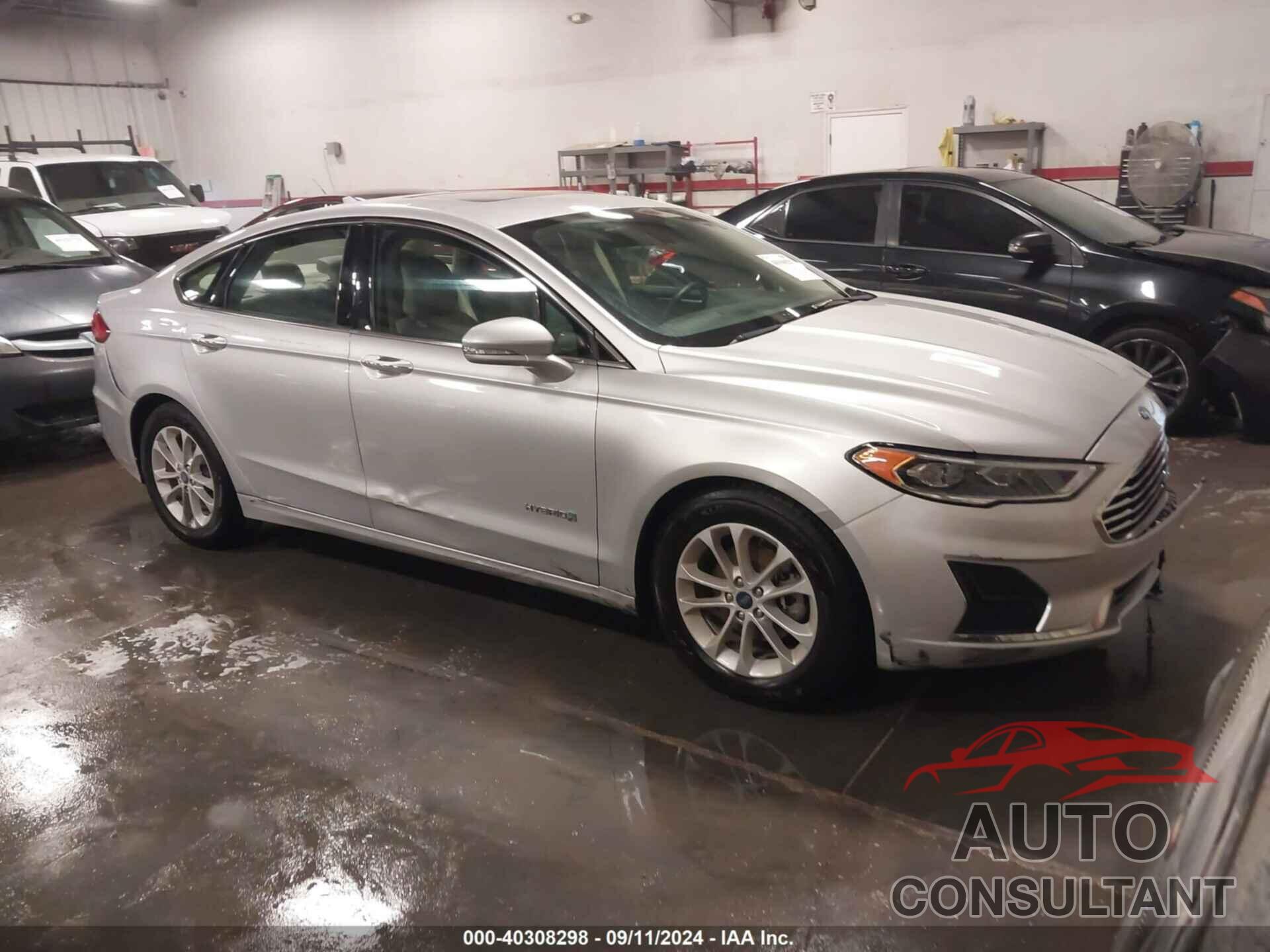 FORD FUSION HYBRID 2019 - 3FA6P0MUXKR273863