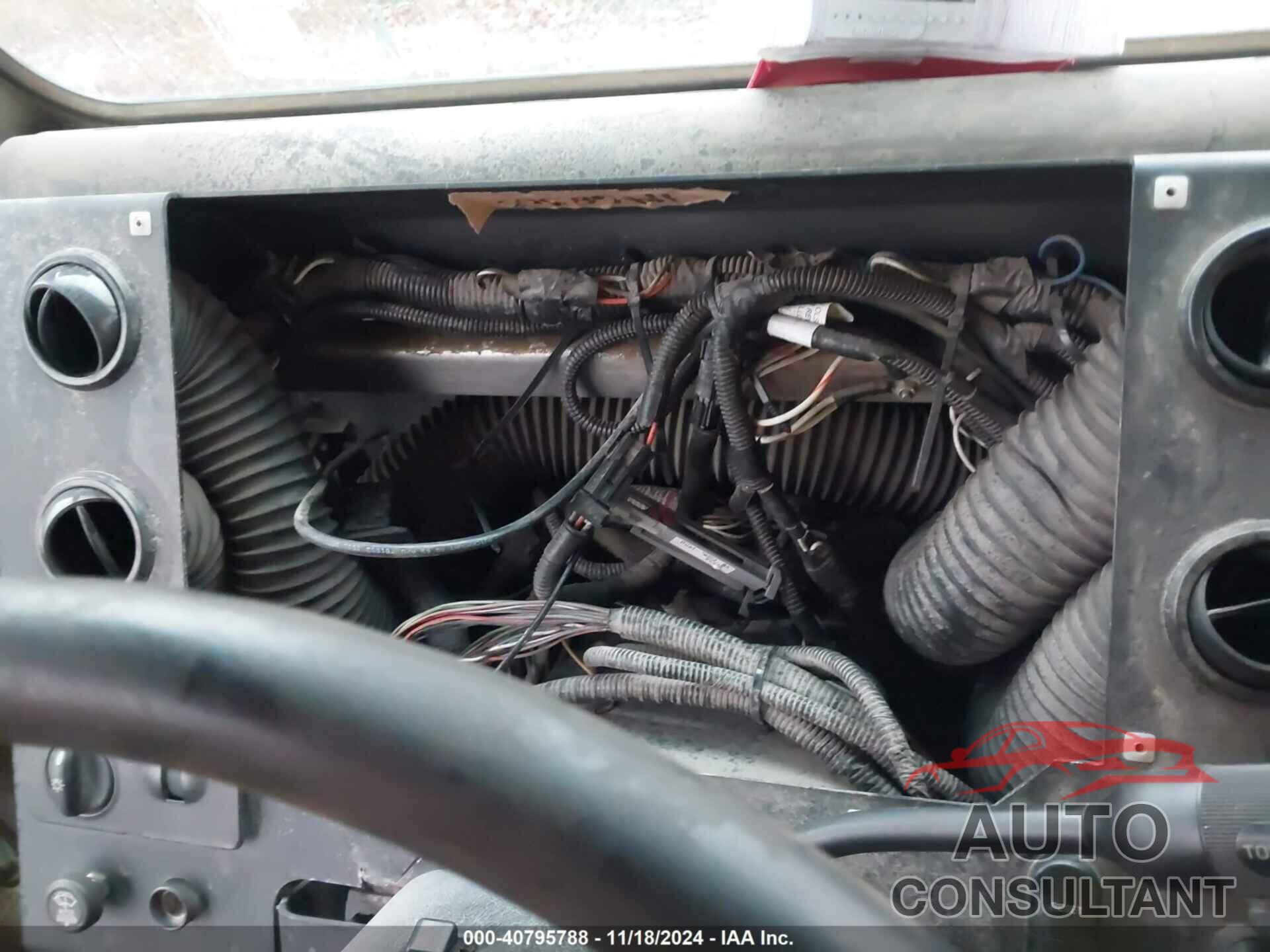 FORD F-59 COMMERCIAL STRIPPED 2017 - 1F66F5KY3H0A14773