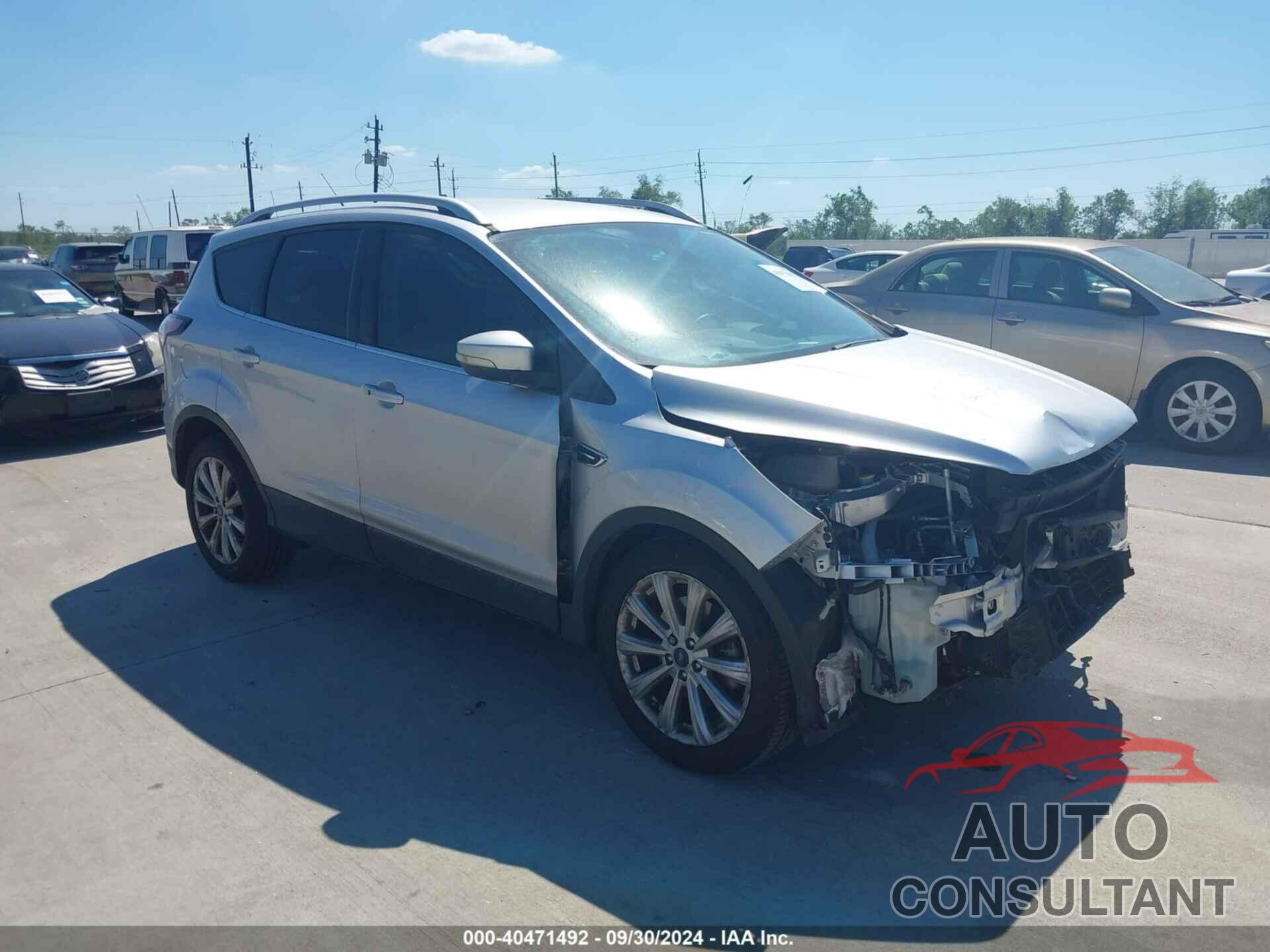 FORD ESCAPE 2017 - 1FMCU9J95HUC49736