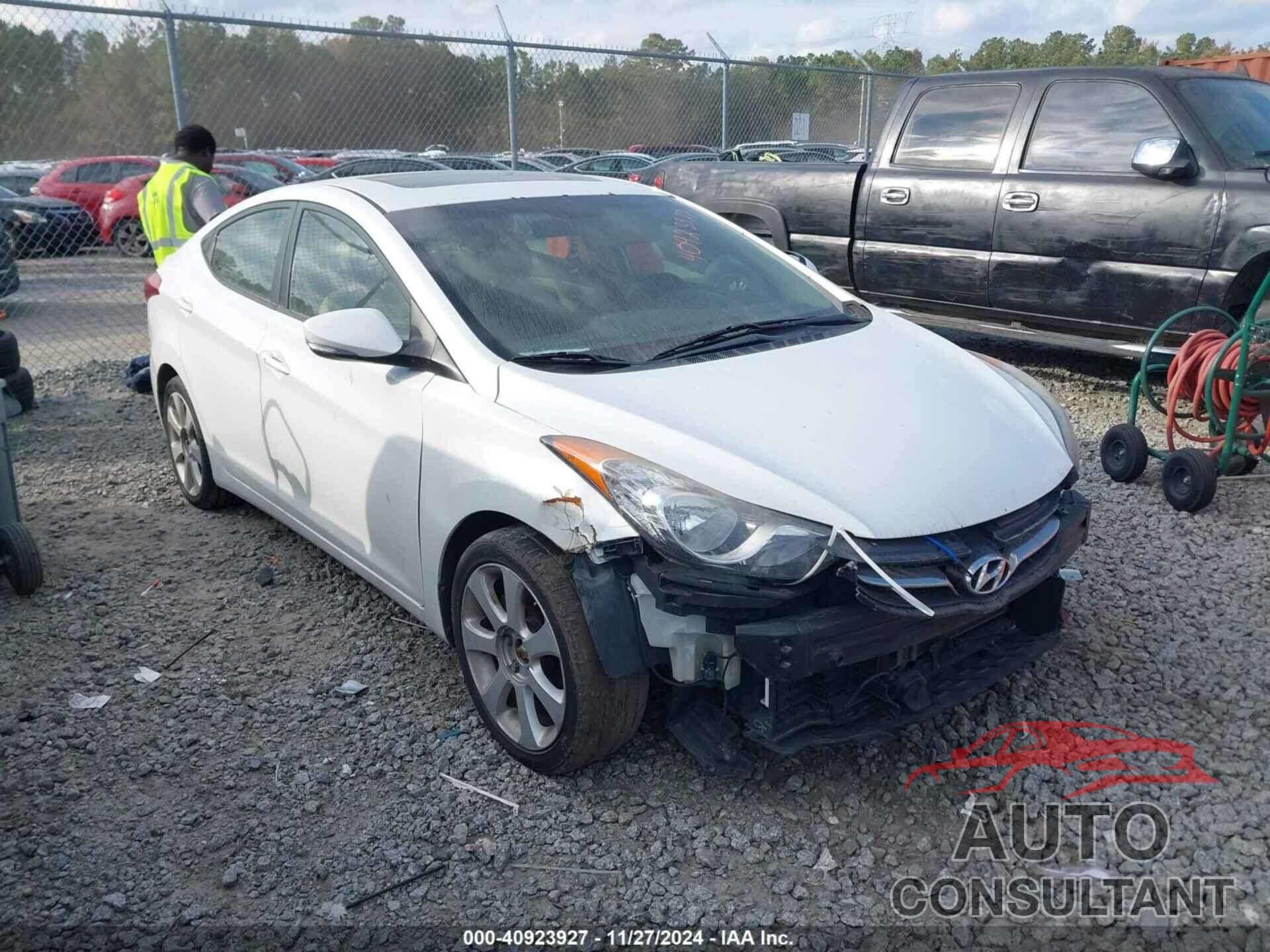 HYUNDAI ELANTRA 2012 - 5NPDH4AE0CH106919