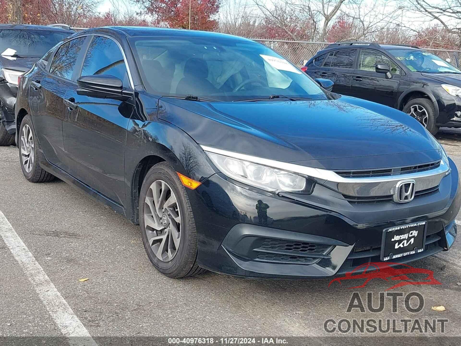 HONDA CIVIC 2018 - 2HGFC2F76JH604183