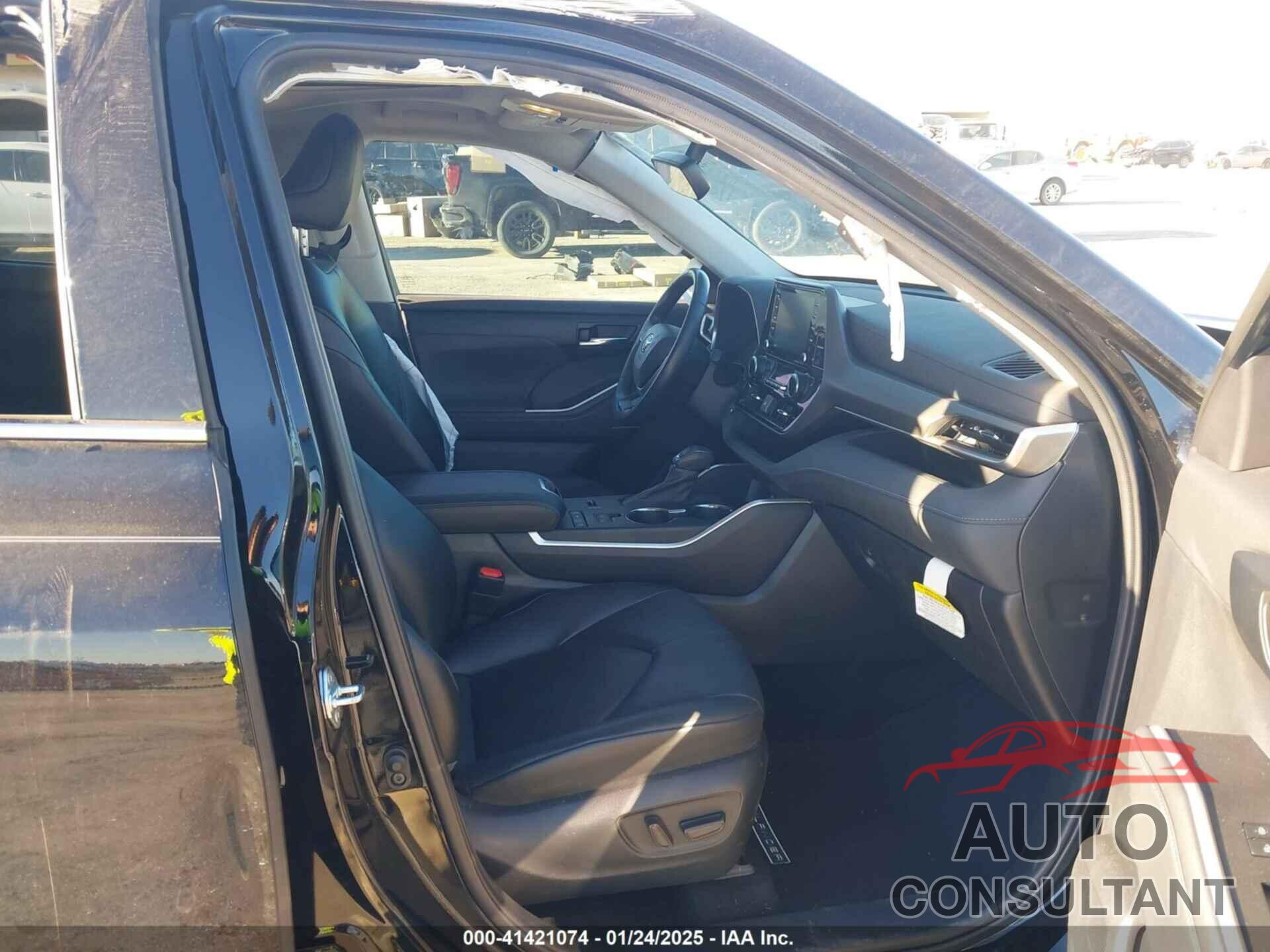 TOYOTA HIGHLANDER 2022 - 5TDGZRAH9NS548886