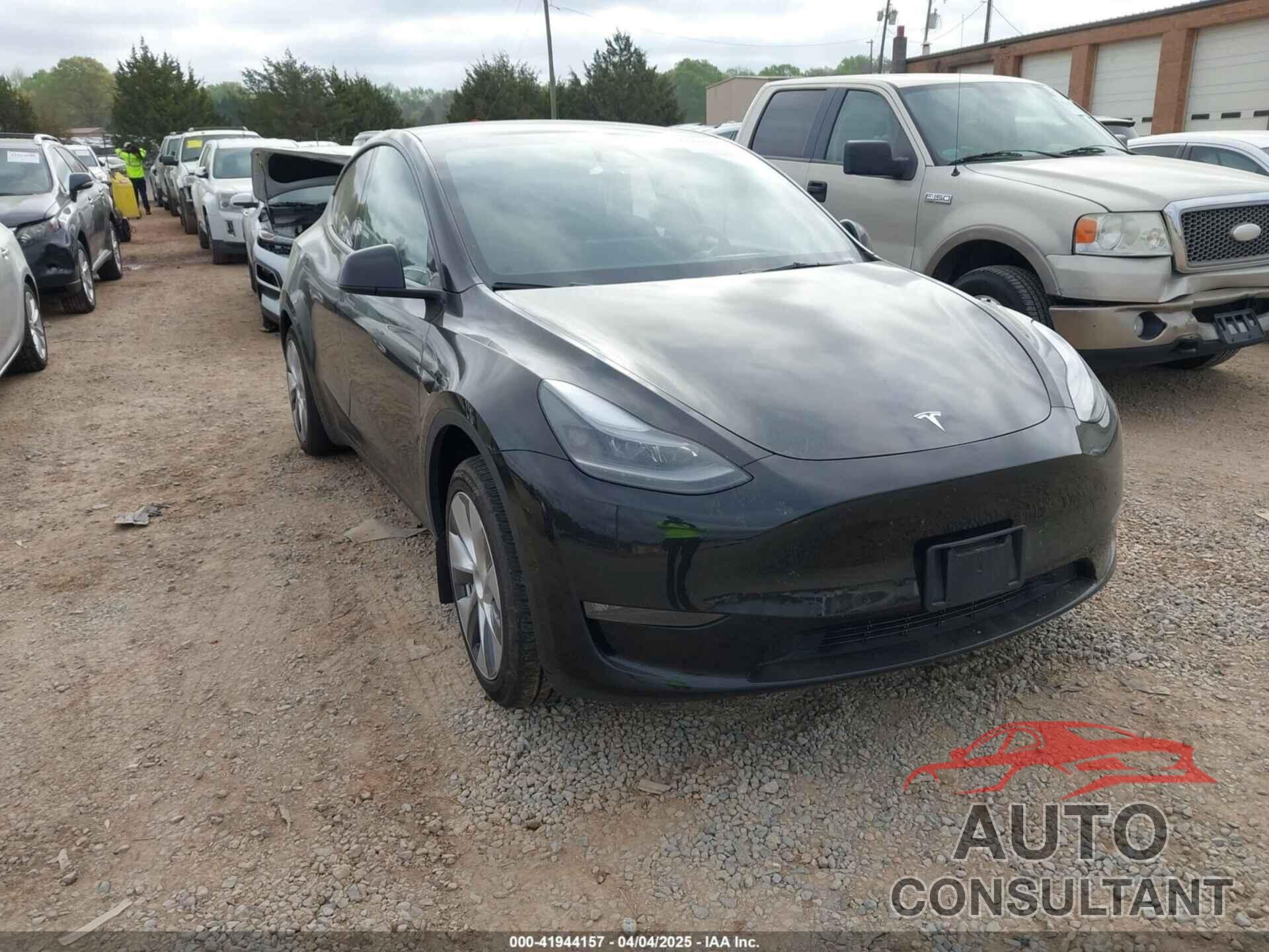 TESLA MODEL Y 2023 - 7SAYGDED5PF941881