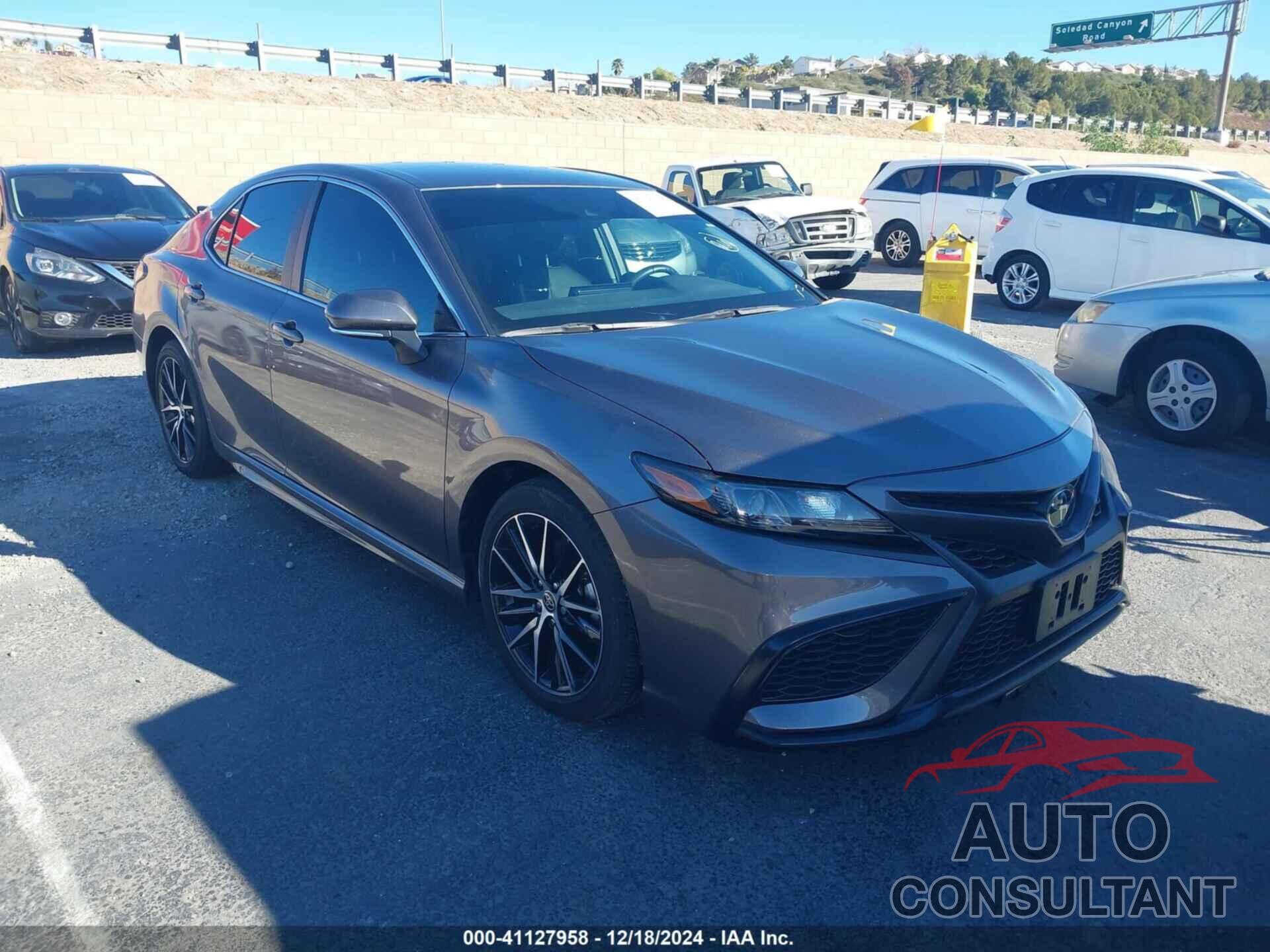 TOYOTA CAMRY 2024 - 4T1G11AK8RU203186