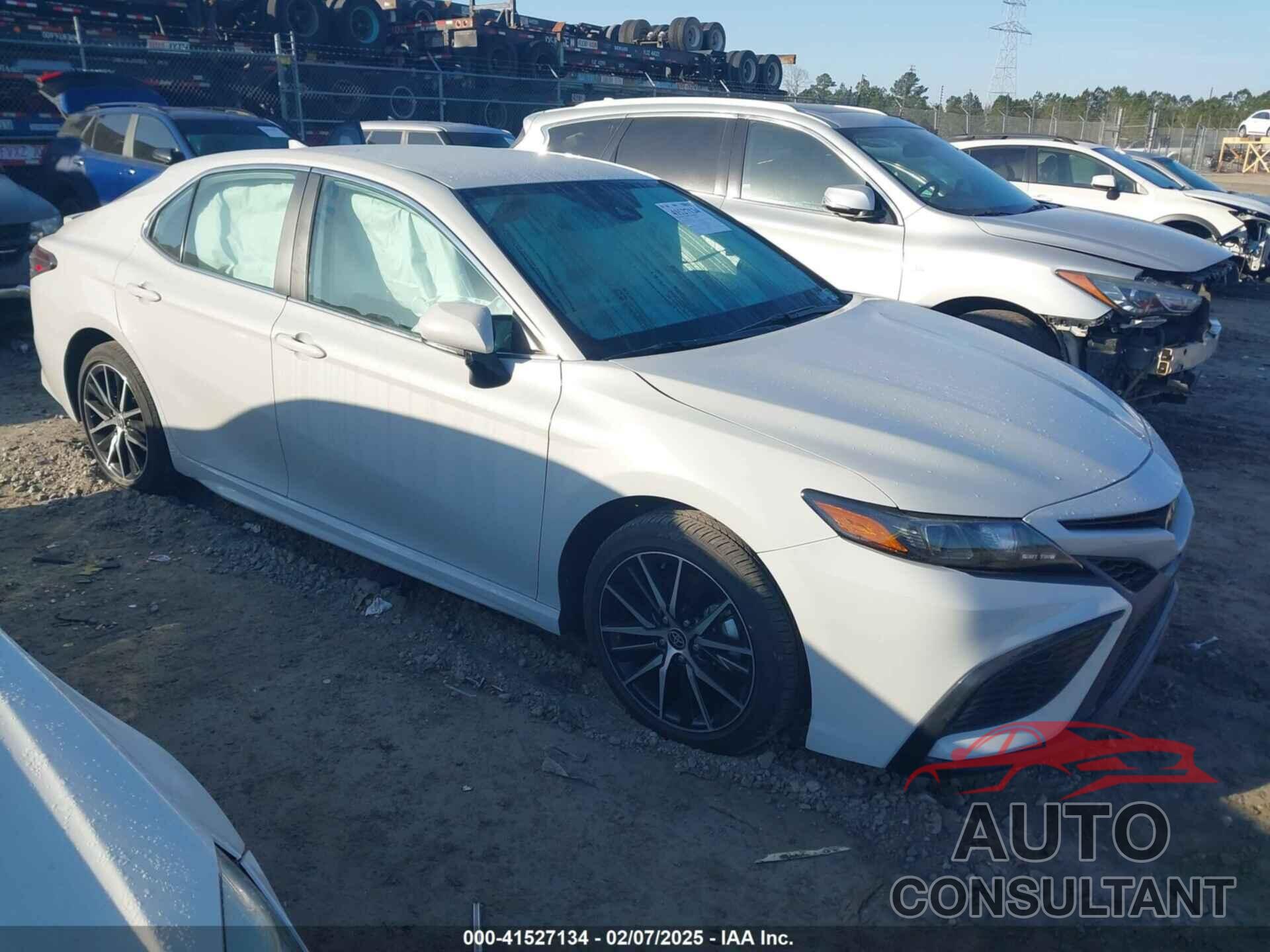 TOYOTA CAMRY 2024 - 4T1T11AKXRU235183
