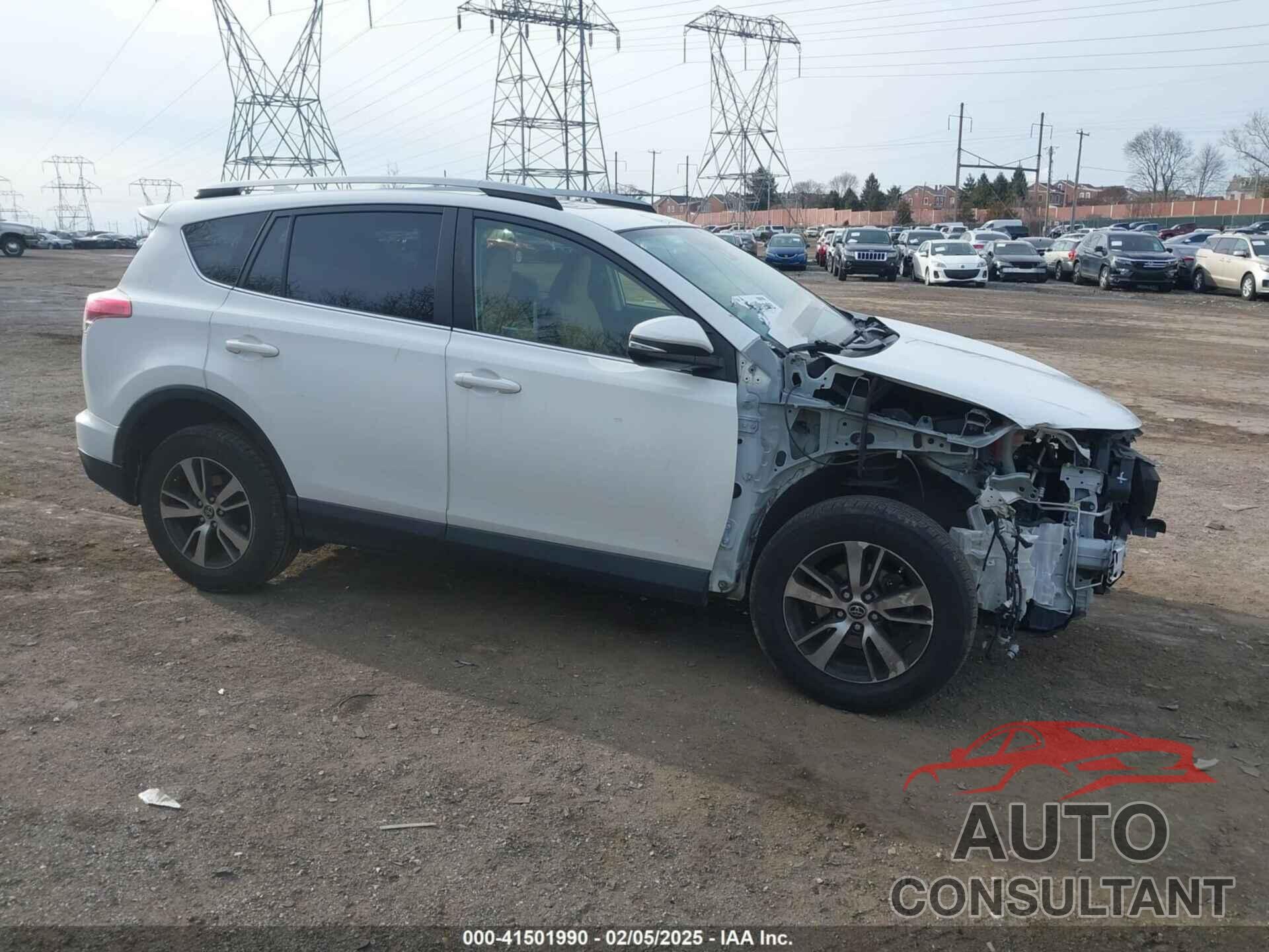 TOYOTA RAV4 2018 - JTMRFREV5JJ196978