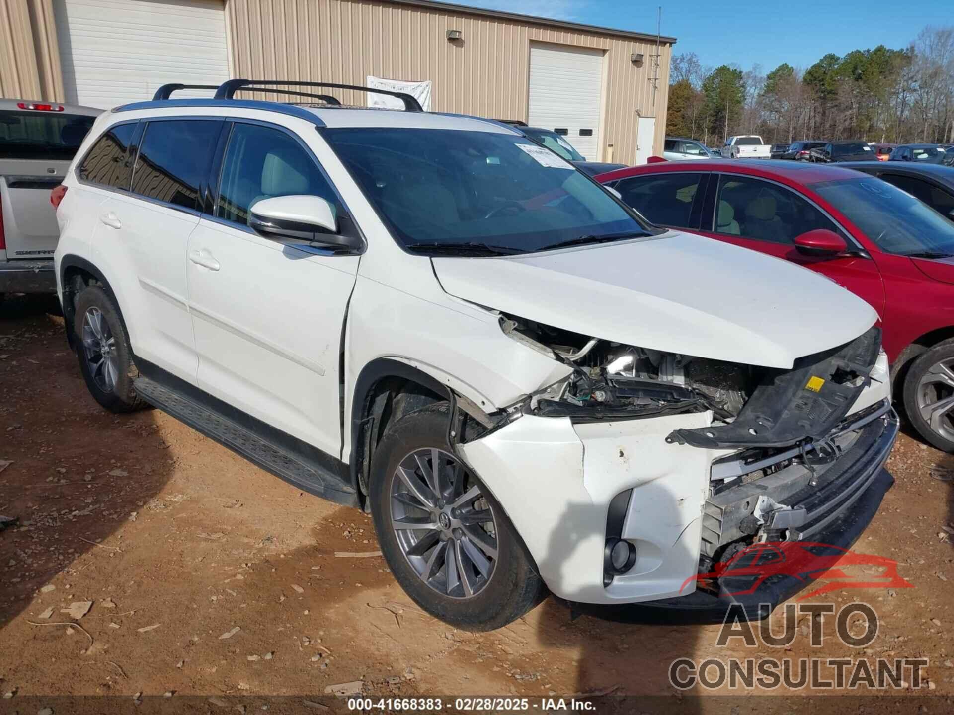 TOYOTA HIGHLANDER 2019 - 5TDJZRFH7KS588393