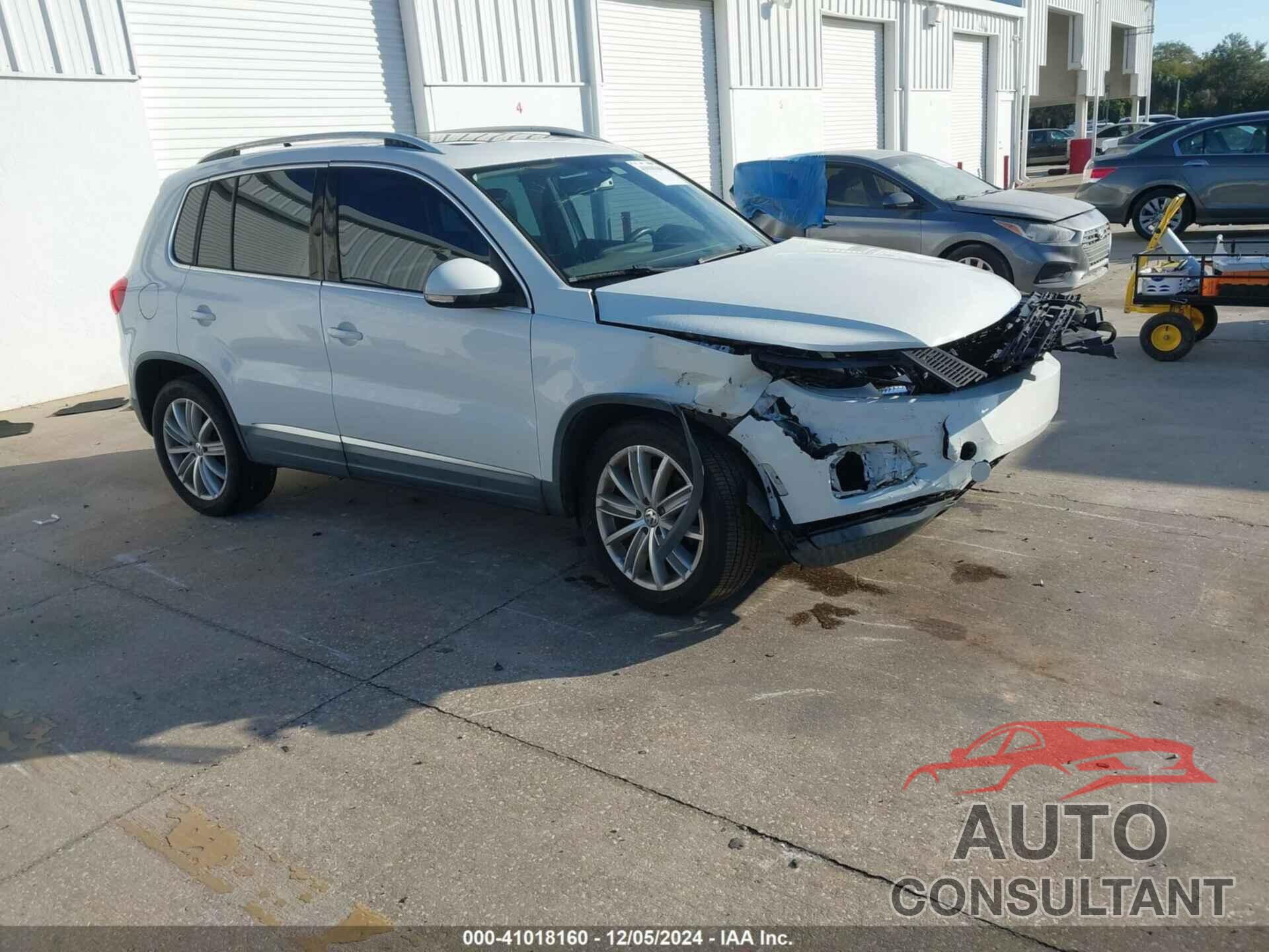 VOLKSWAGEN TIGUAN 2016 - WVGAV7AX4GW027733