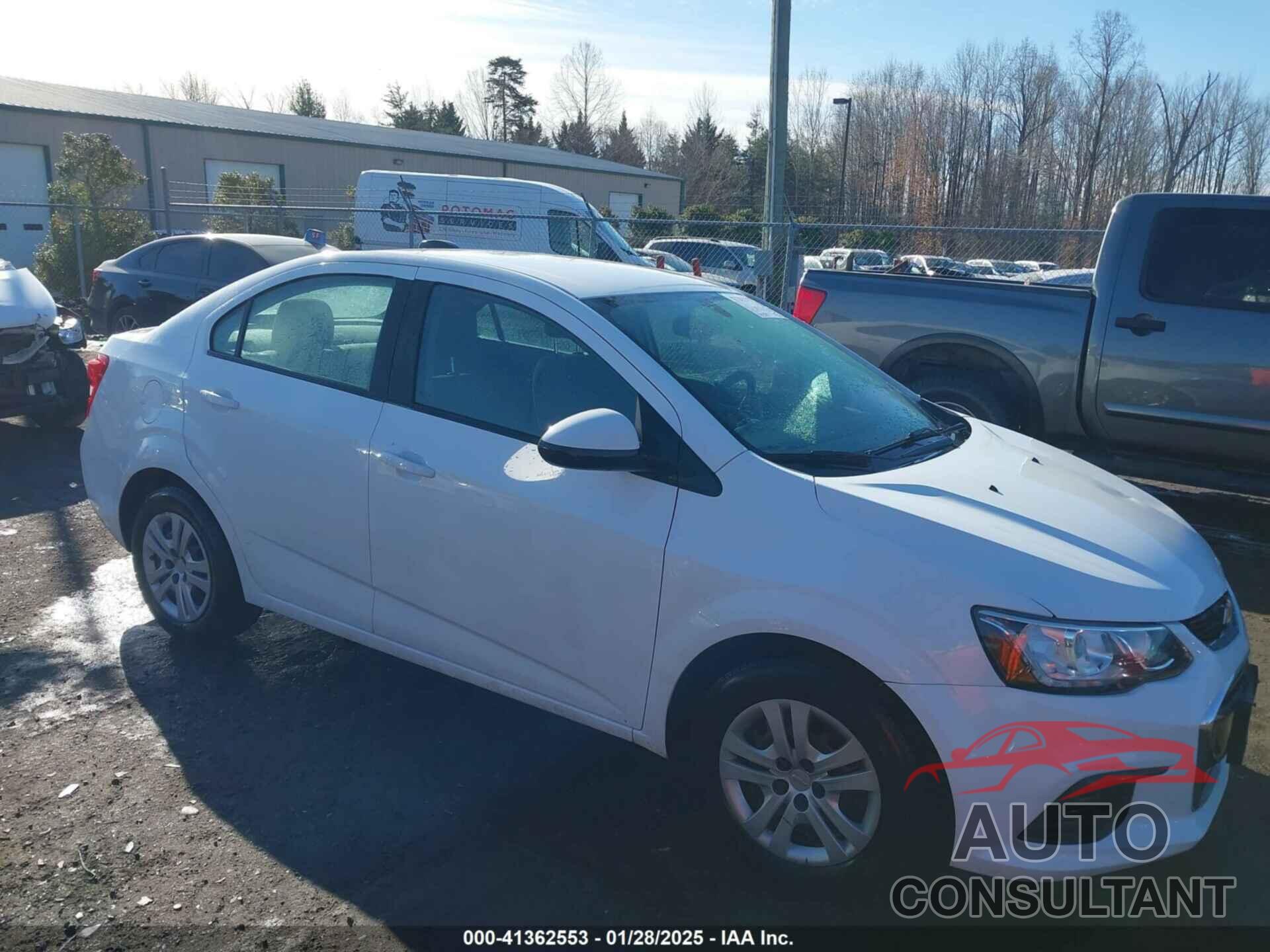 CHEVROLET SONIC 2017 - 1G1JB5SH2H4139834