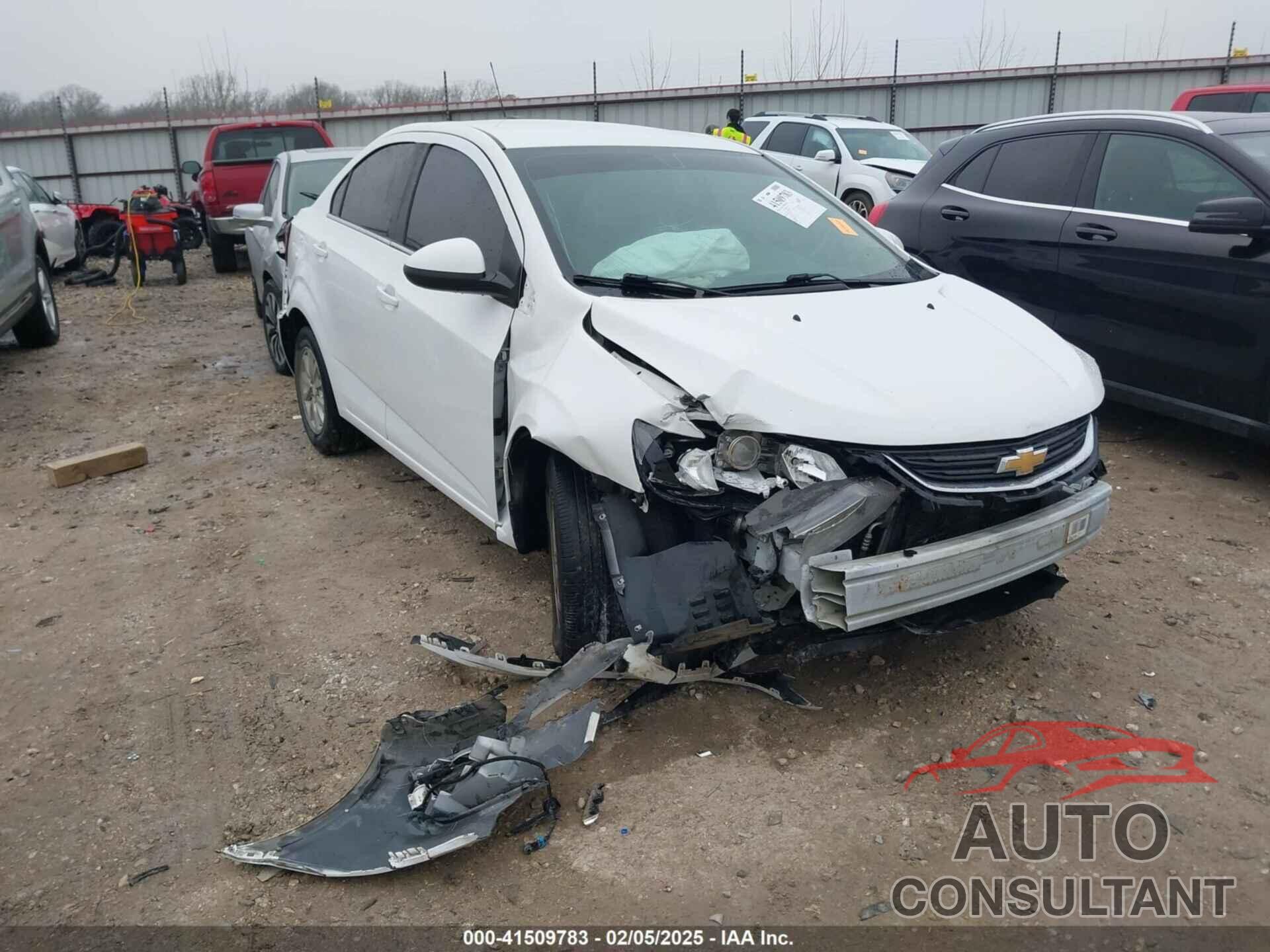 CHEVROLET SONIC 2017 - 1G1JD5SH1H4119892