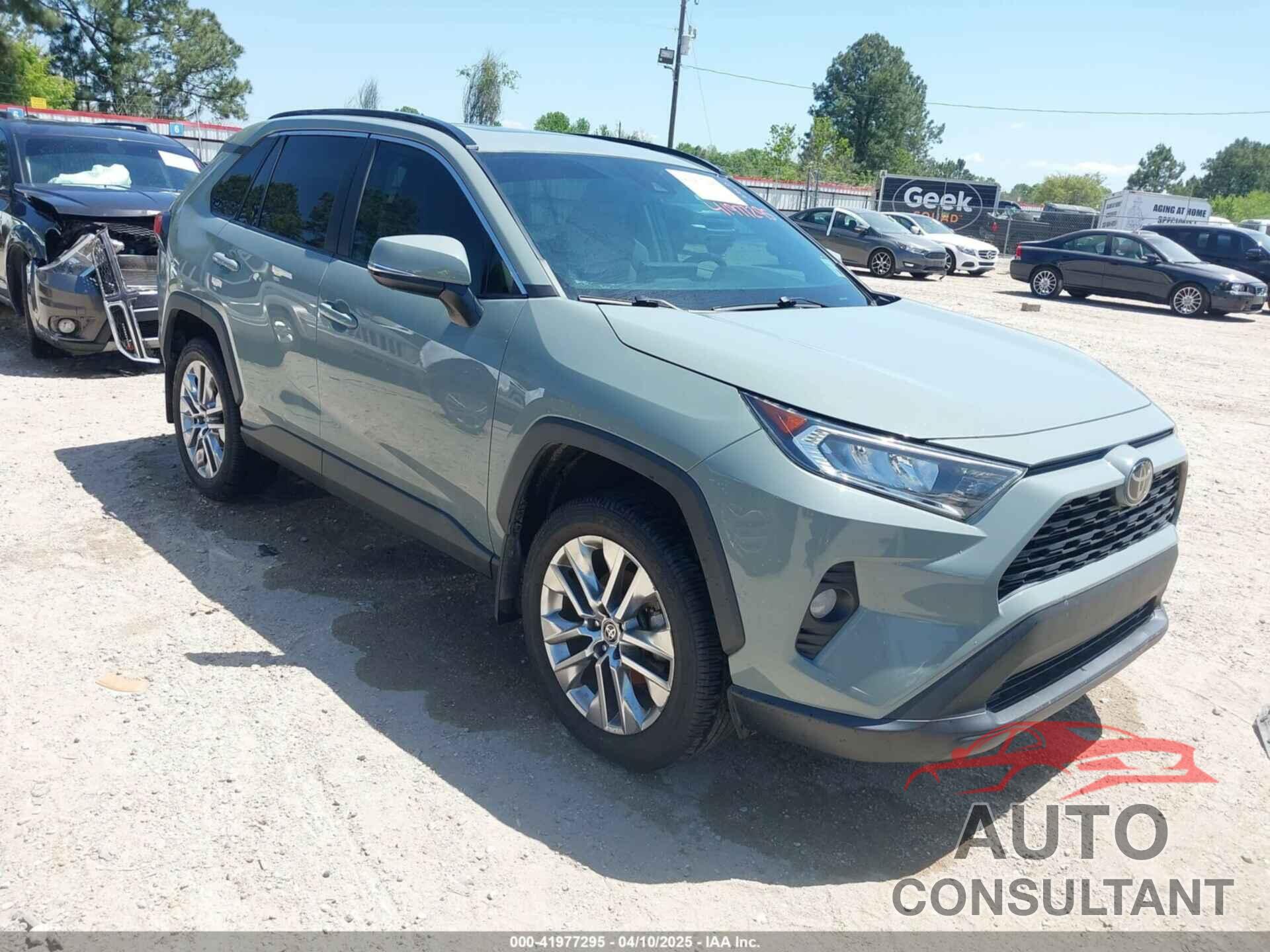 TOYOTA RAV4 2021 - 2T3C1RFV8MW152059