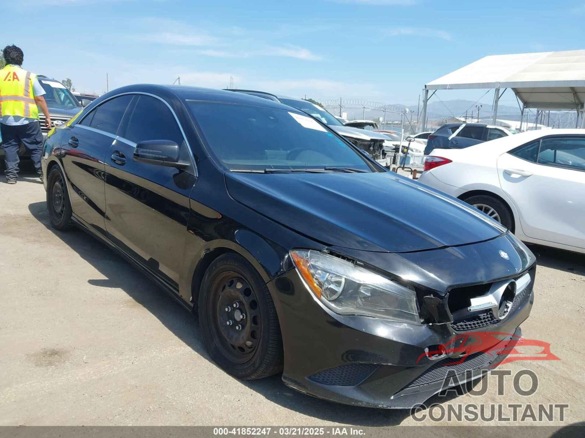 MERCEDES-BENZ CLA 250 2015 - WDDSJ4EB8FN277360