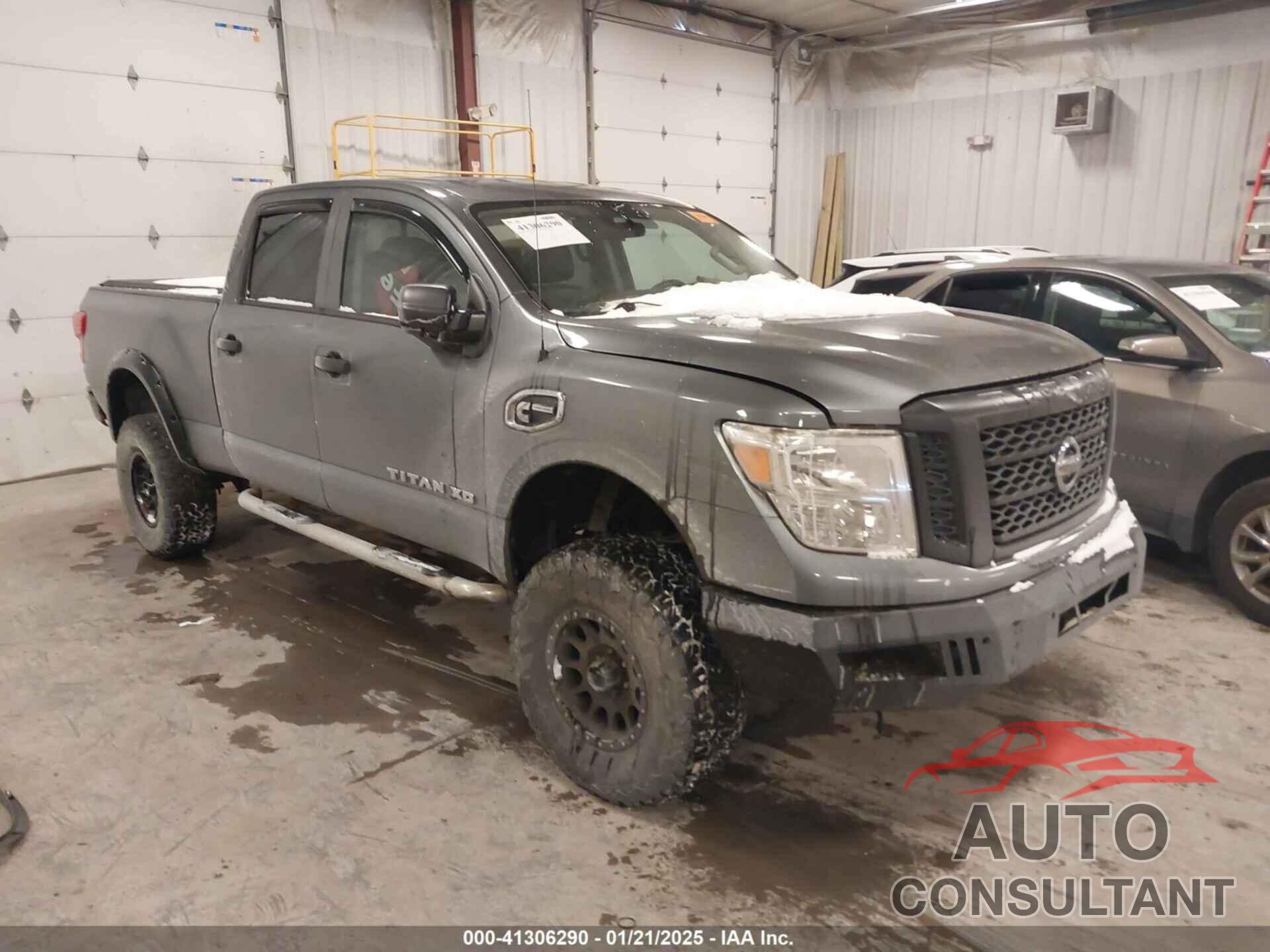 NISSAN TITAN XD 2017 - 1N6BA1F30HN524421