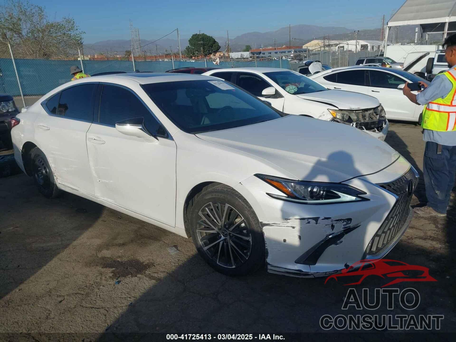 LEXUS ES 300H 2024 - 58ADA1C15RU039394