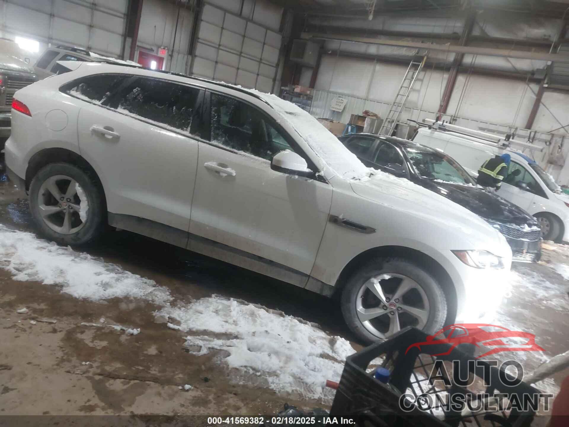 JAGUAR F-PACE 2017 - SADCJ2BN8HA096579