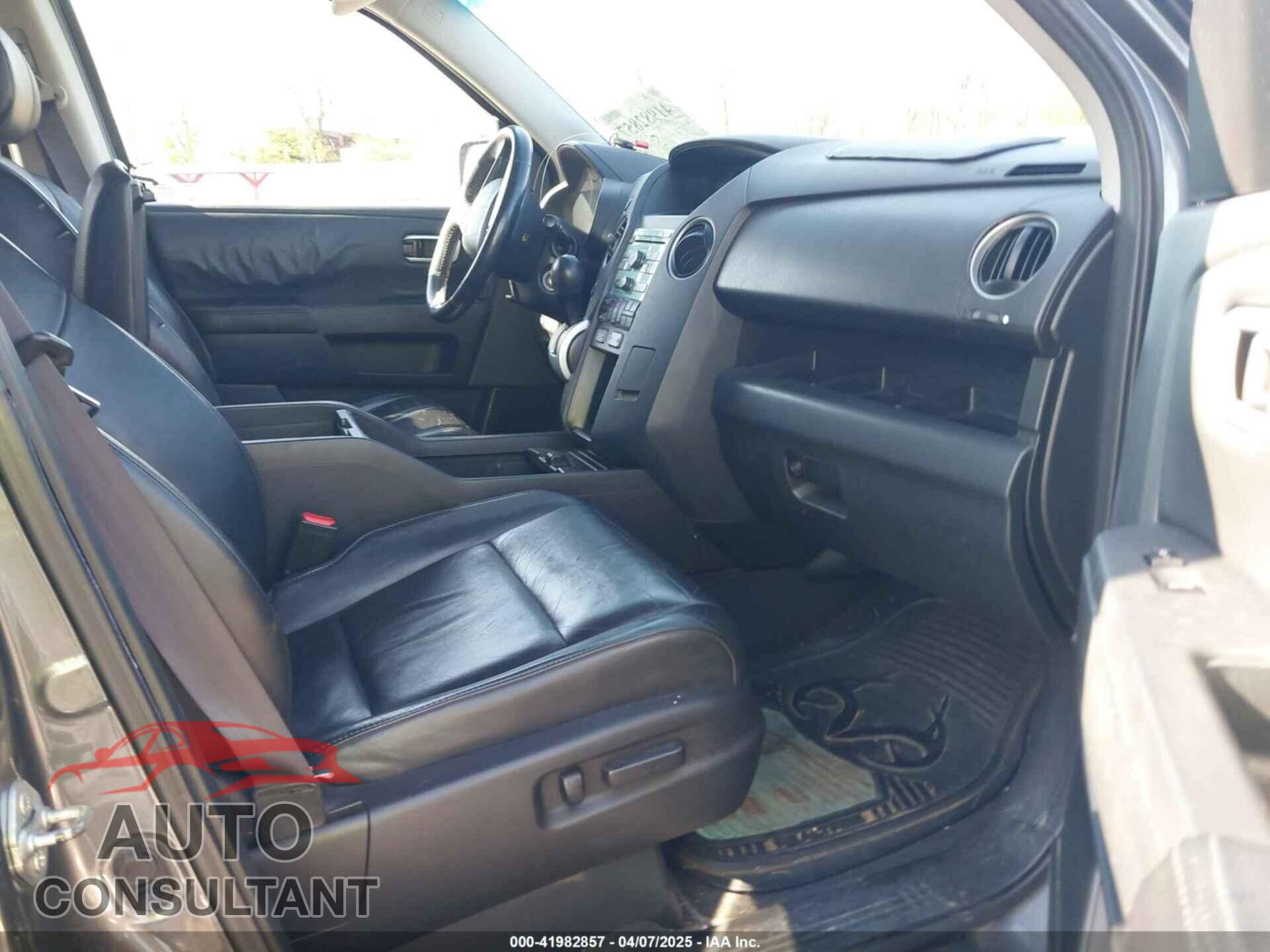 HONDA PILOT 2011 - 5FNYF4H53BB015539