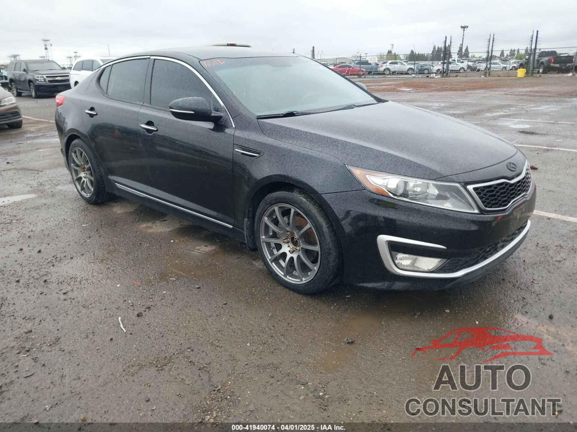 KIA OPTIMA HYBRID 2013 - KNAGM4AD5D5050216