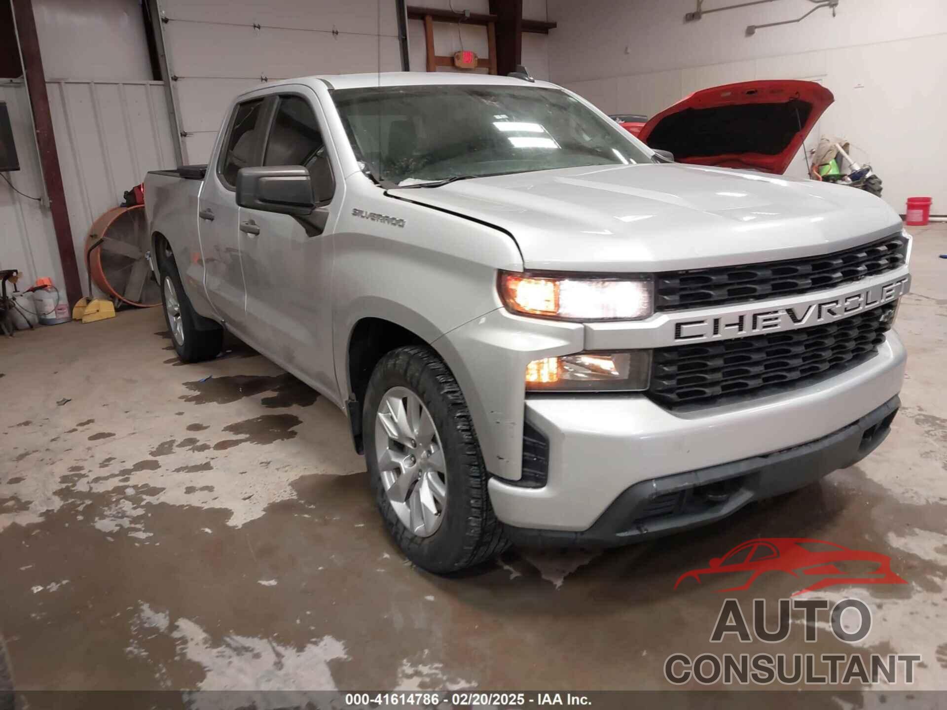 CHEVROLET SILVERADO 1500 2019 - 1GCRYBEFXKZ222858