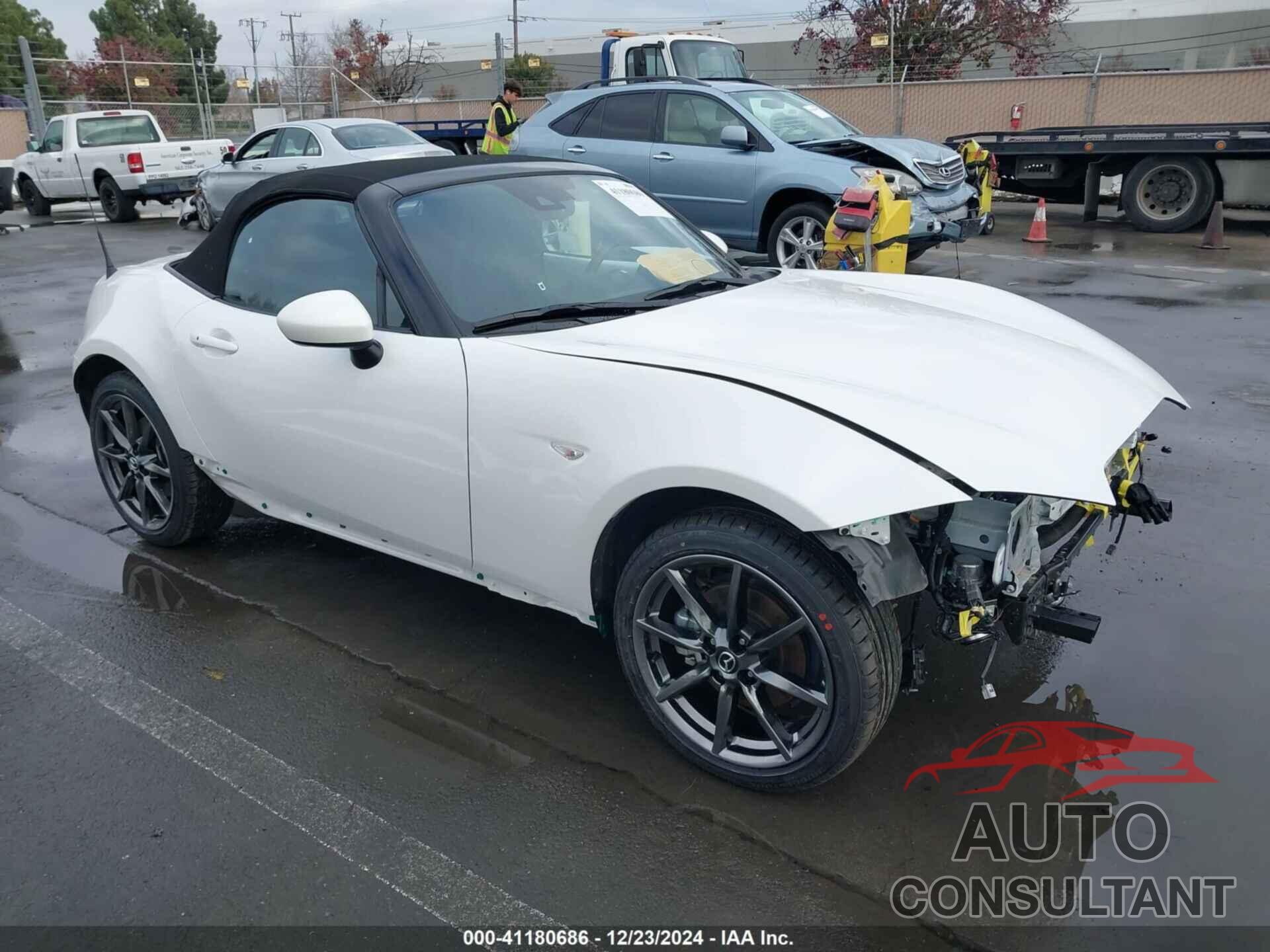 MAZDA MX-5 MIATA 2023 - JM1NDAD73P0556143