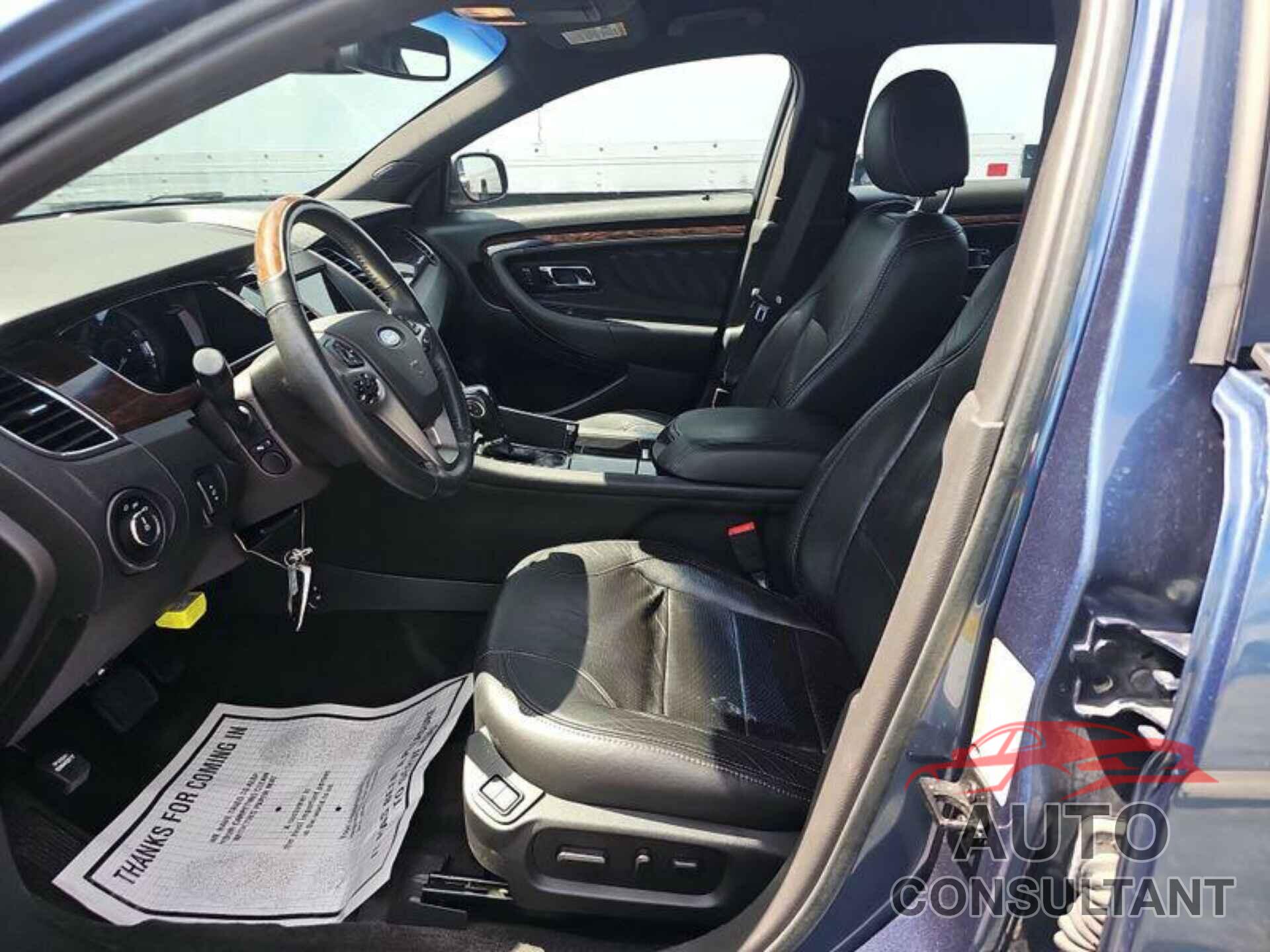 FORD TAURUS 2018 - 1FAHP2F83JG120414