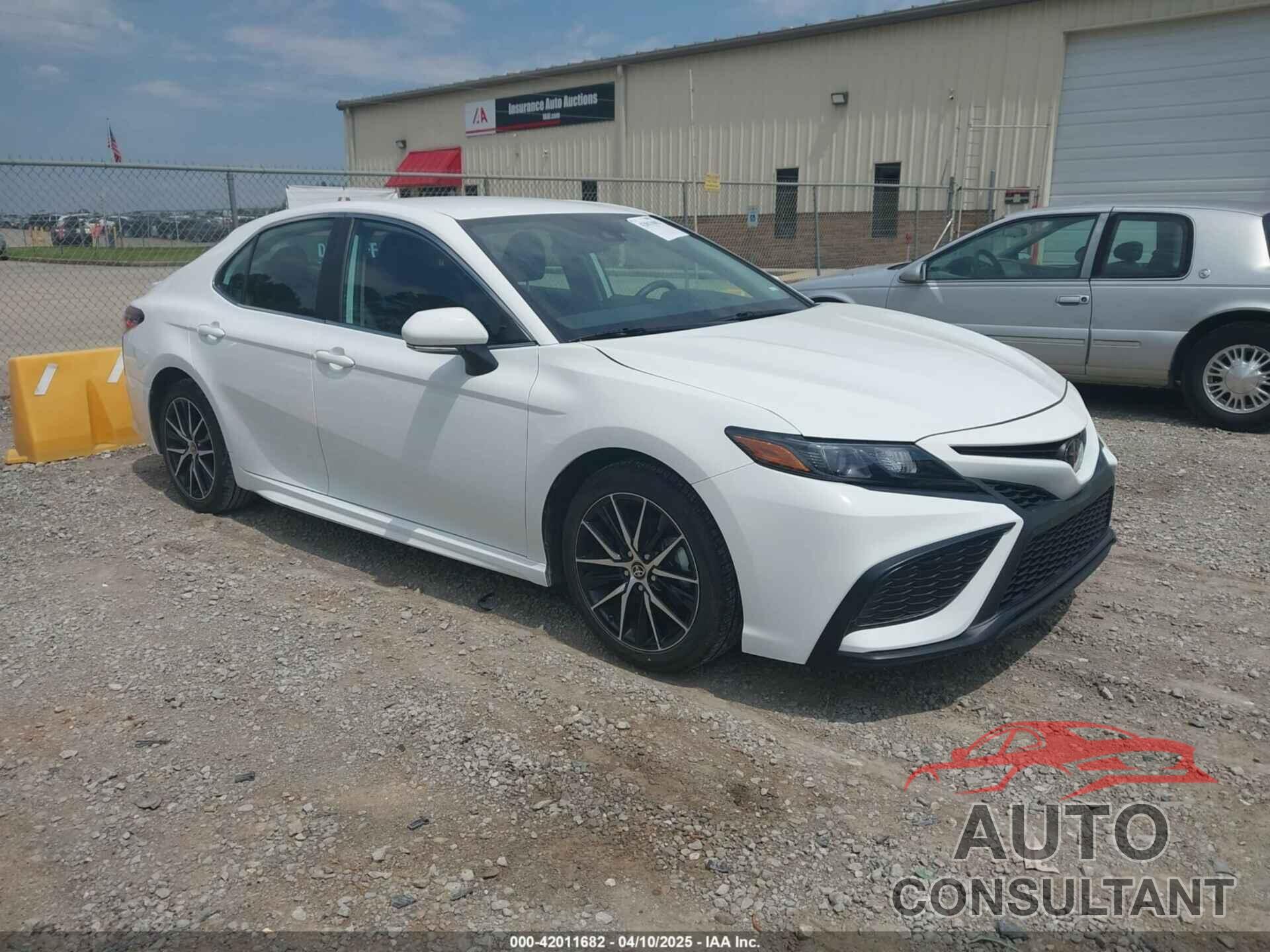 TOYOTA CAMRY 2024 - 4T1G11AKXRU889070