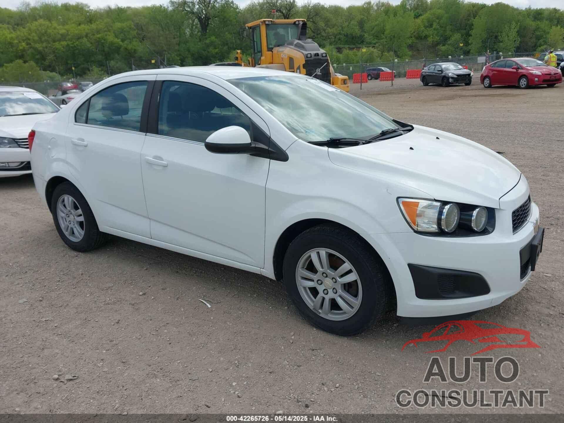 CHEVROLET SONIC 2015 - 1G1JC5SH9F4112916