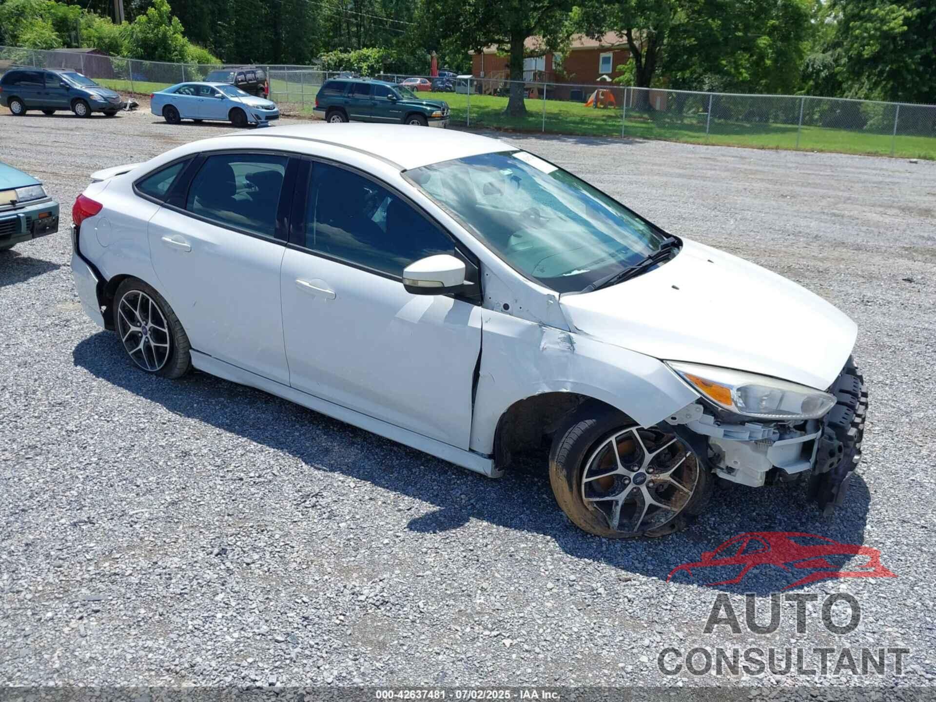 FORD FOCUS 2015 - 1FADP3F20FL346117