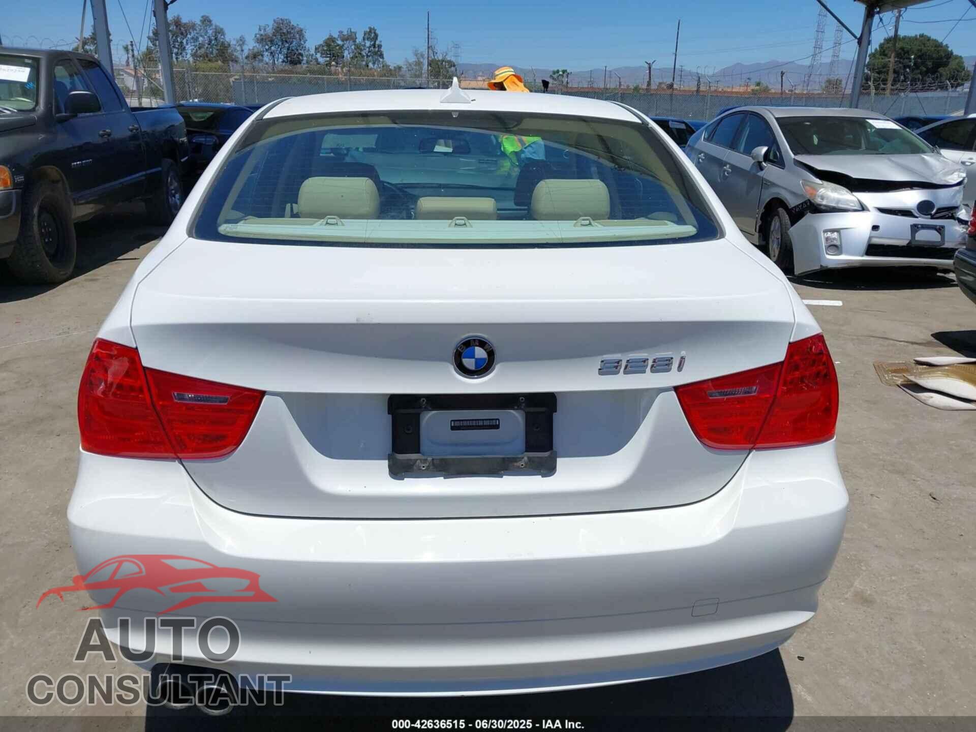 BMW 328I 2010 - WBAPH5C5XAA439453