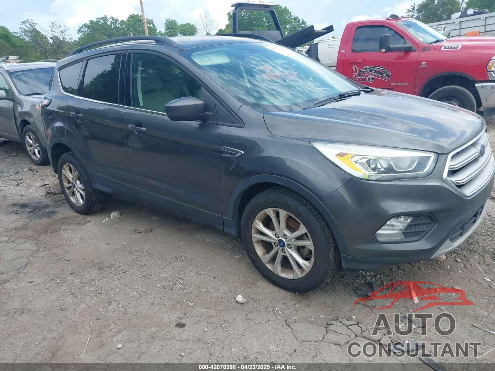 FORD ESCAPE 2017 - 1FMCU0GD6HUA45583