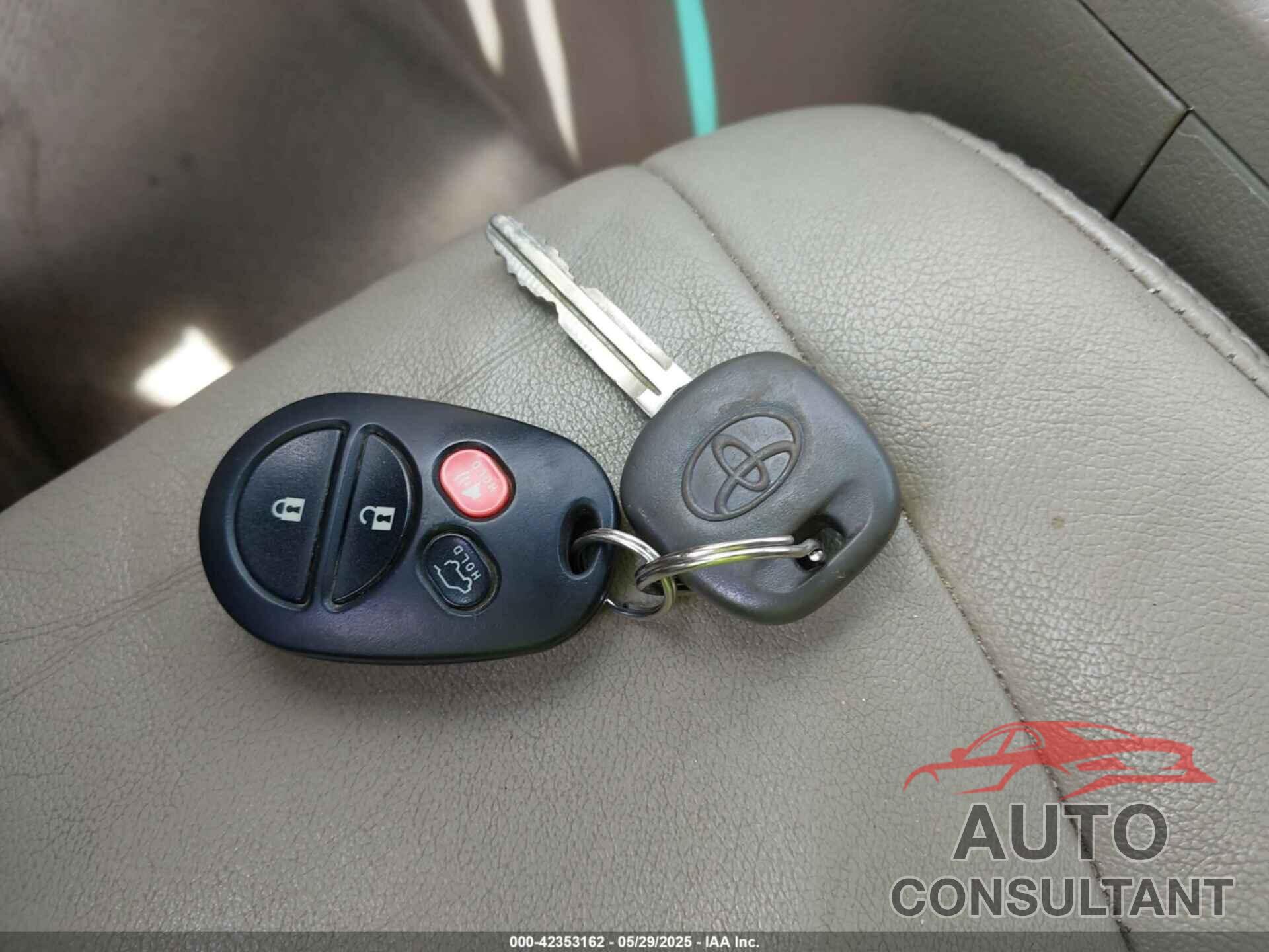 TOYOTA HIGHLANDER 2010 - 5TDJK3EH8AS020087