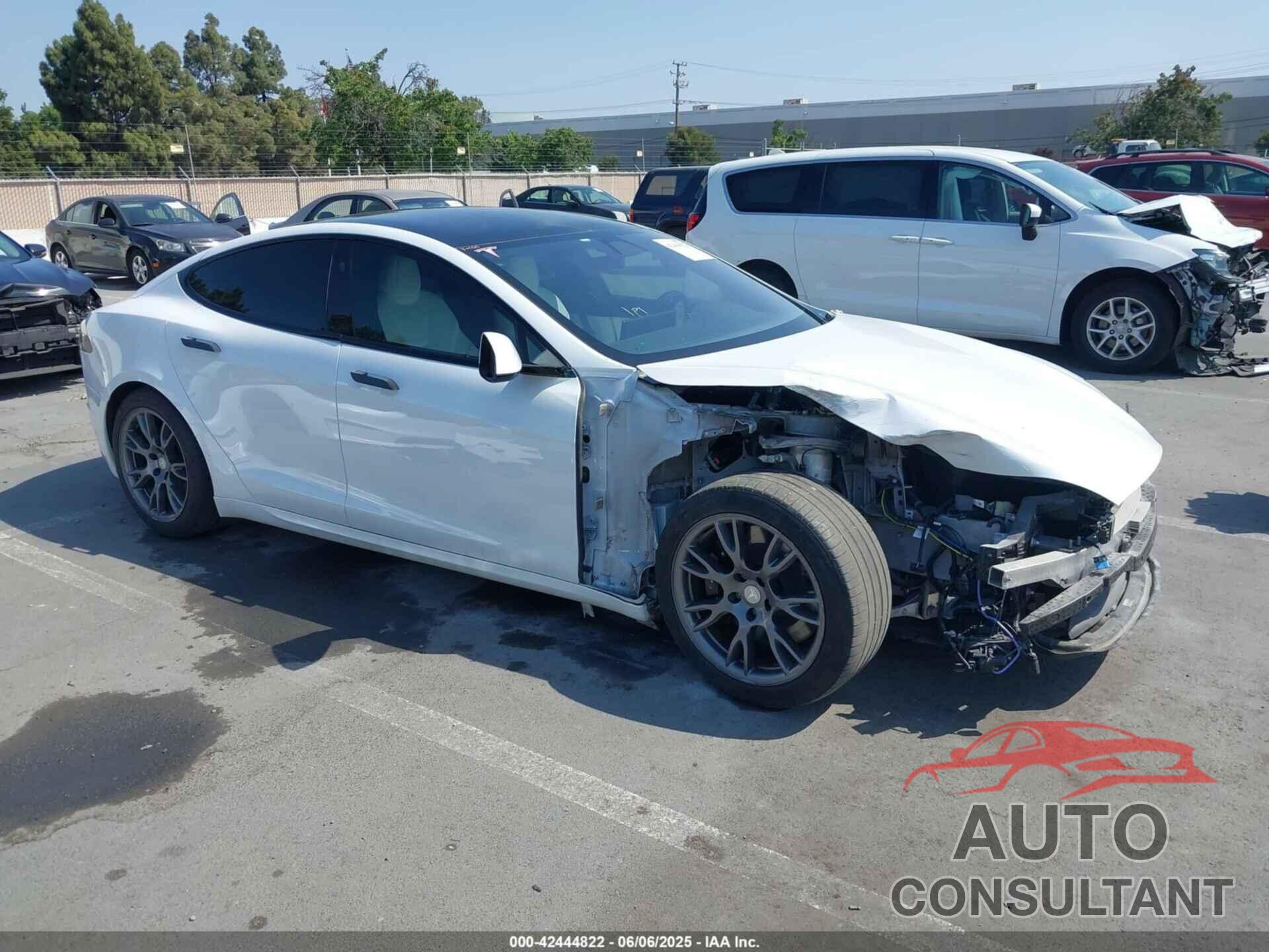 TESLA MODEL S 2022 - 5YJSA1E59NF463098