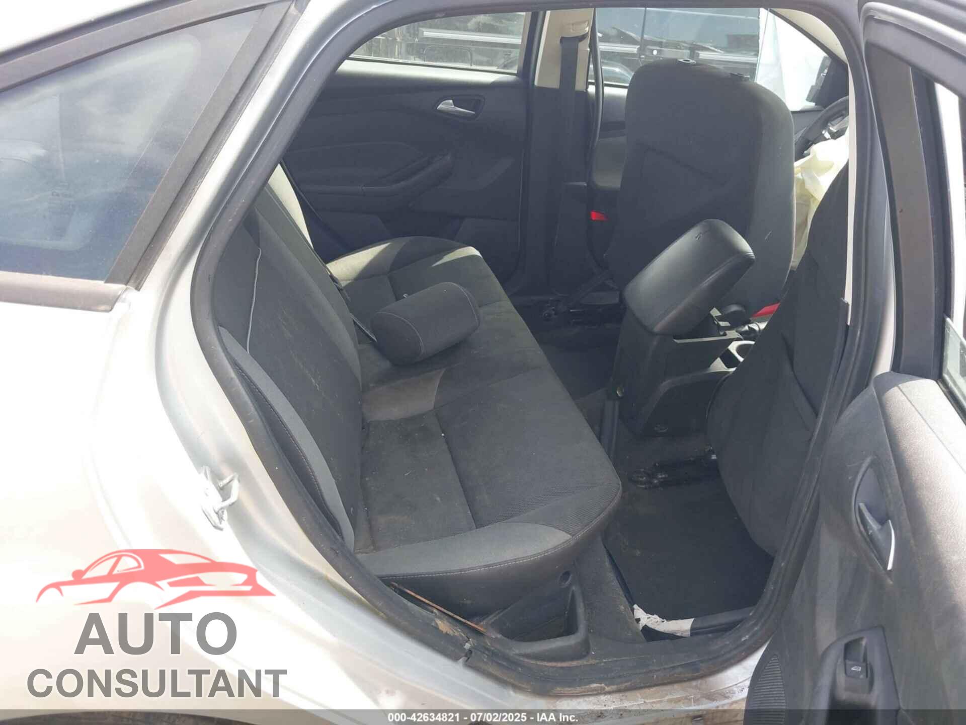 FORD FOCUS 2015 - 1FADP3J27FL347983