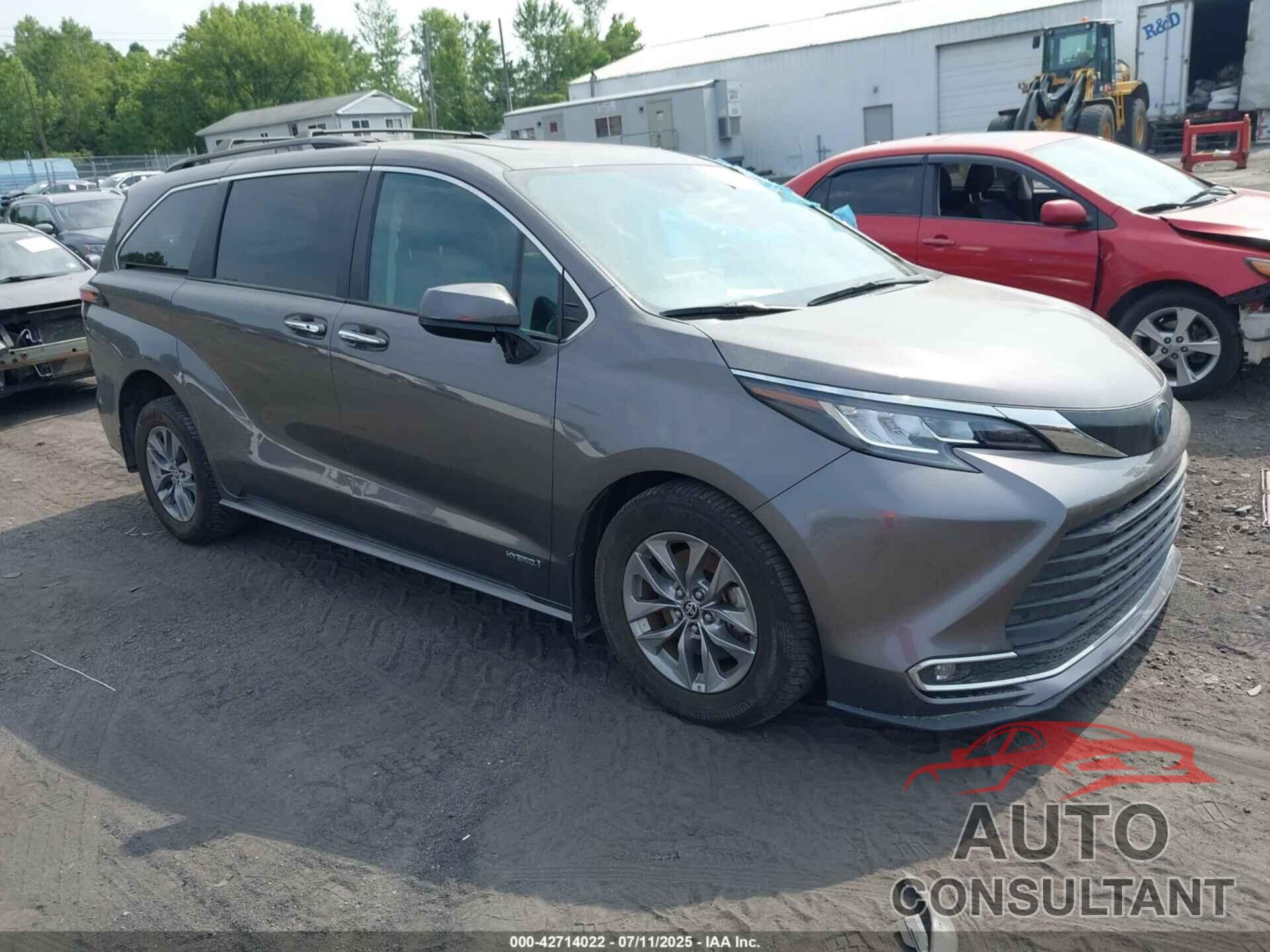 TOYOTA SIENNA 2021 - 5TDJSKFC0MS015645